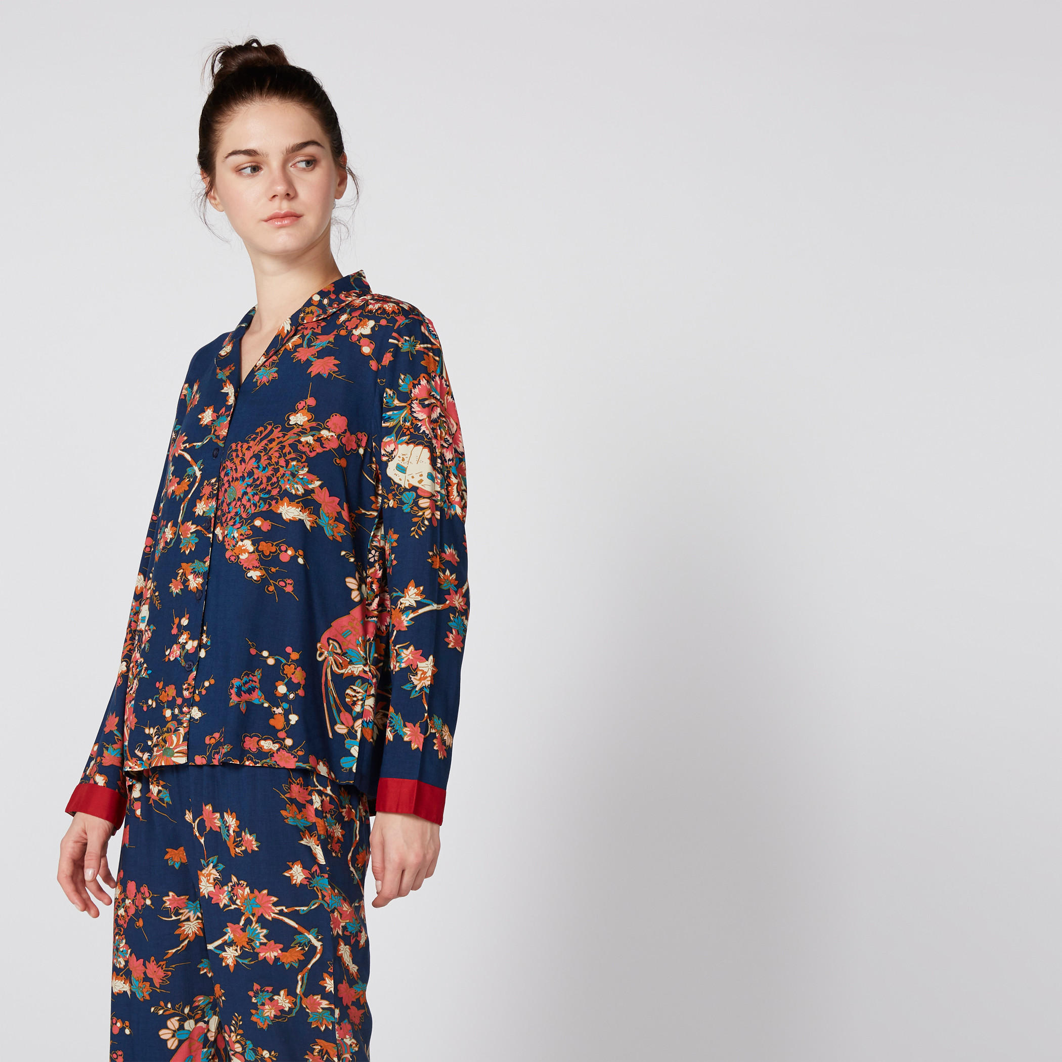 طقم بنطال بيجاما وقميص بطبعات-women-clothing-nightwear-pyjamas-longsets-image-2