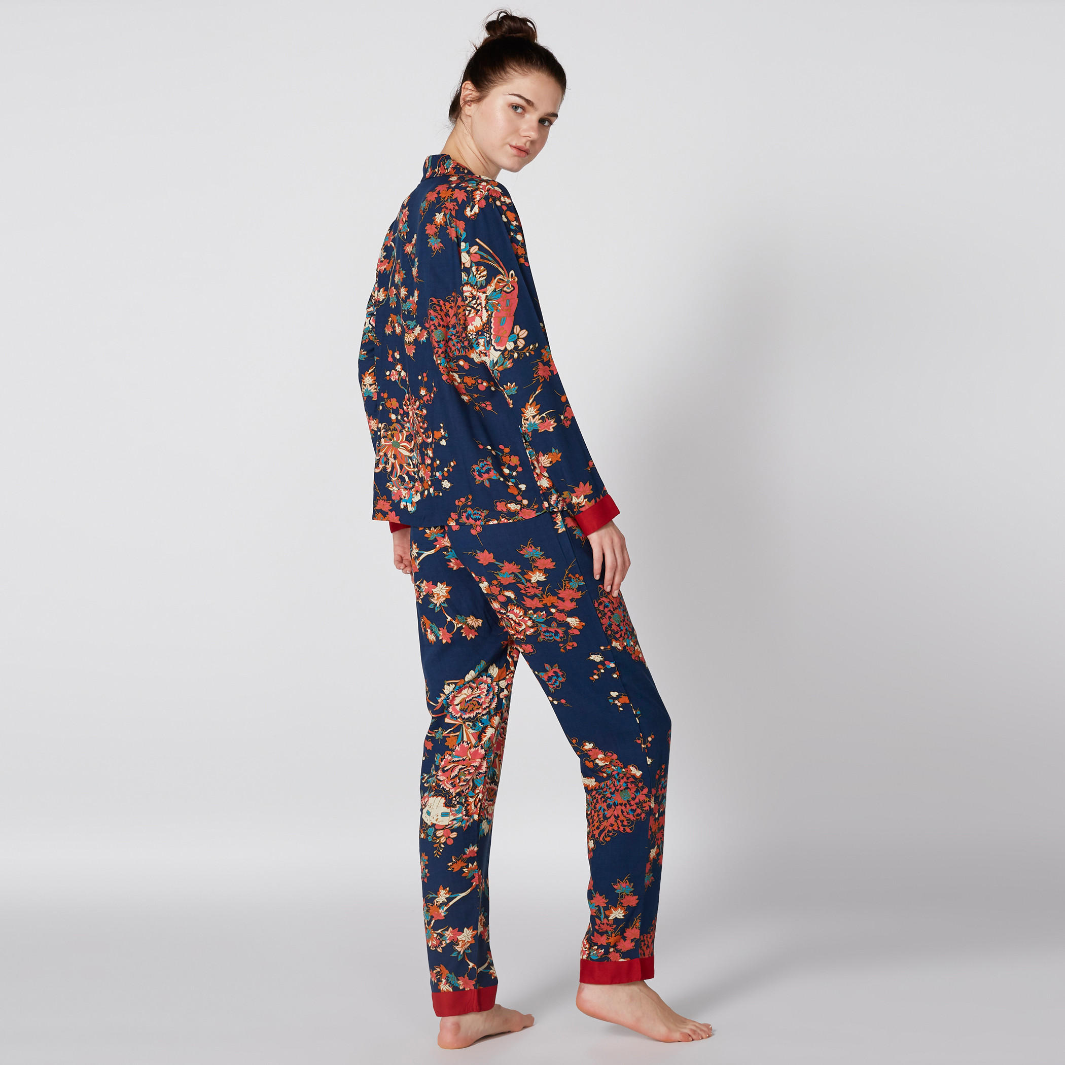 طقم بنطال بيجاما وقميص بطبعات-women-clothing-nightwear-pyjamas-longsets-image-3