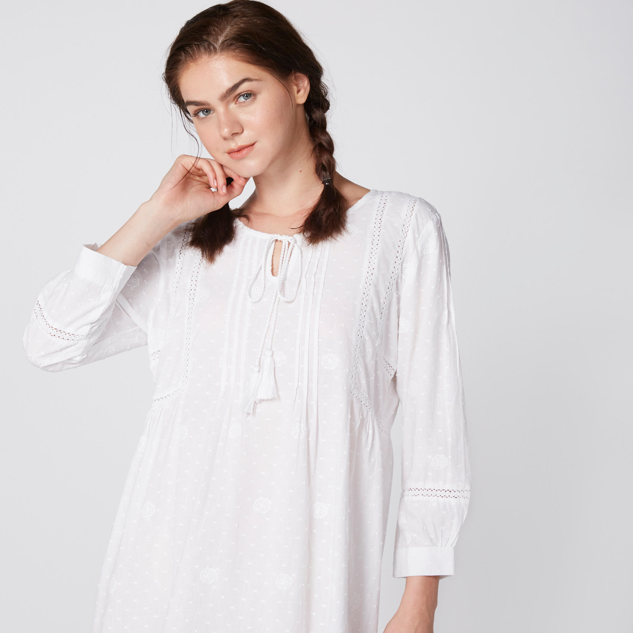 قميص نوم شيفلي بأكمام طويلة ورباط-women-clothing-nightwear-nighties-image-1