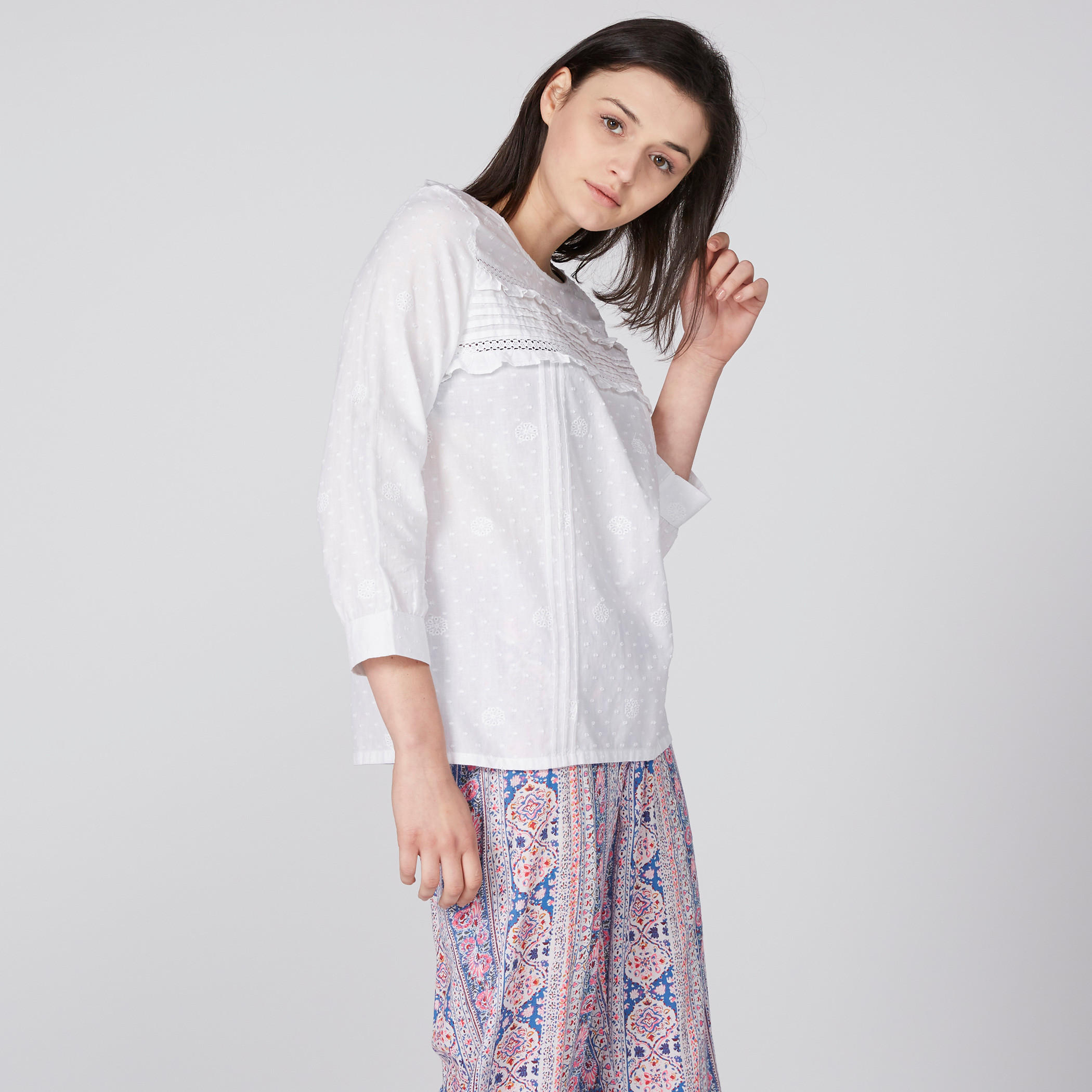 طقم بنطال بيجاما بطبعات وبلوزة مطرّزة بياقة قارب-women-clothing-nightwear-pyjamas-longsets-image-2