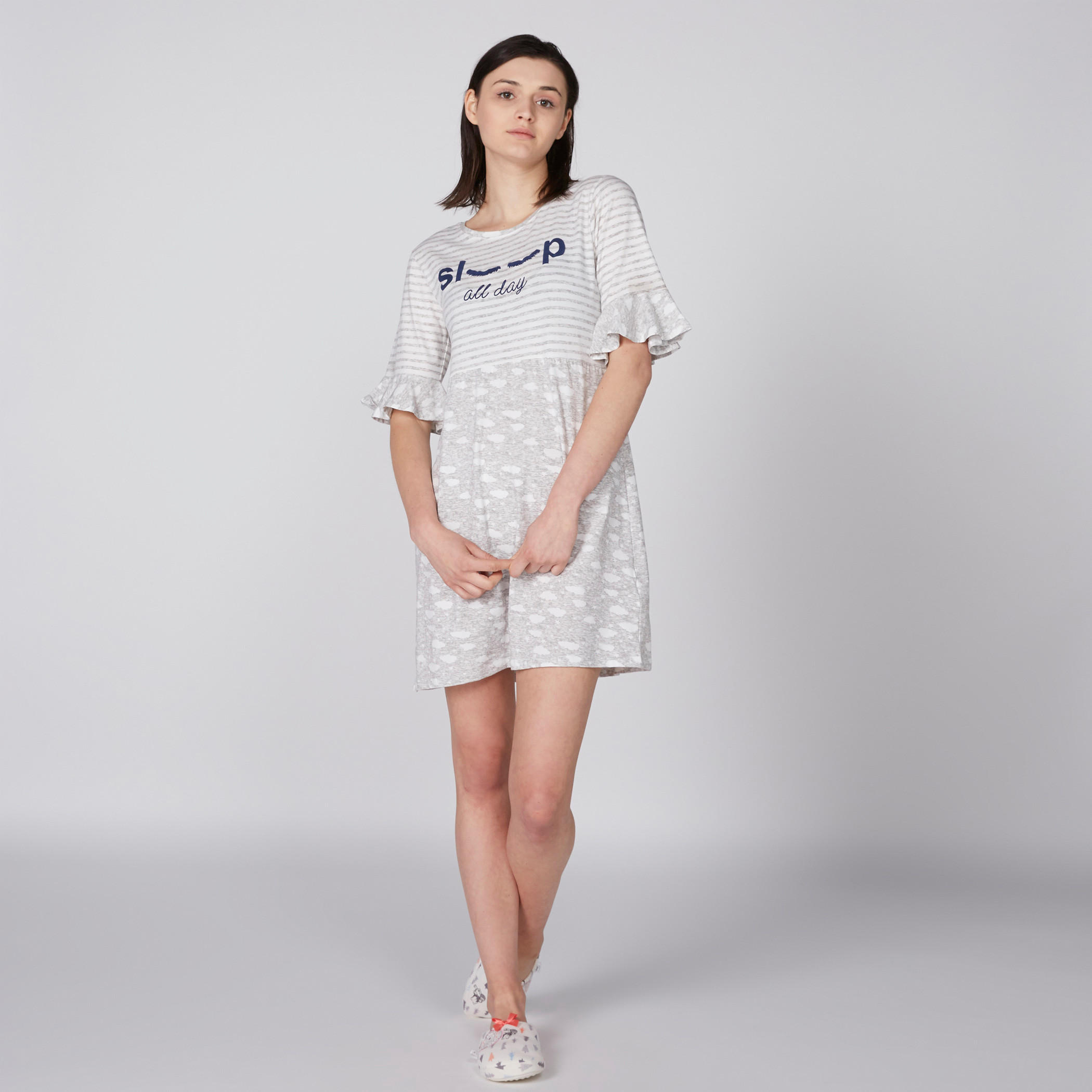 قميص نوم بياقة مستديرة وأكمام كشكش وطبعات-women-clothing-nightwear-pyjamas-tops-image-3