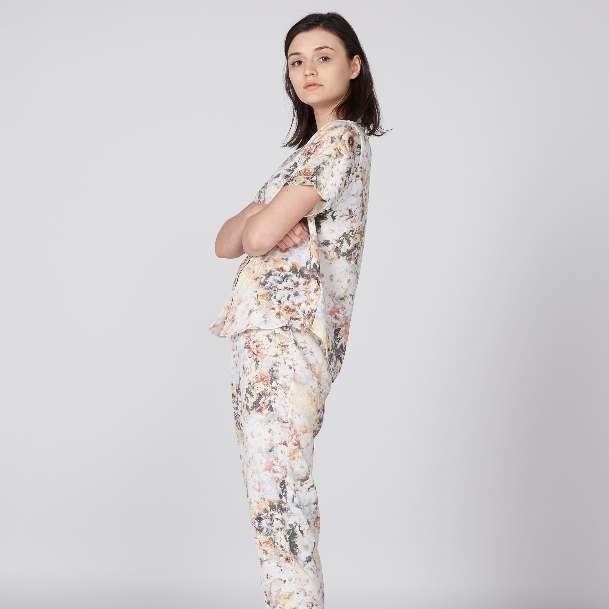 طقم بنطال بيجاما وقميص بأكمام قصيرة وطبعات-women-clothing-nightwear-pyjamas-longsets-image-2