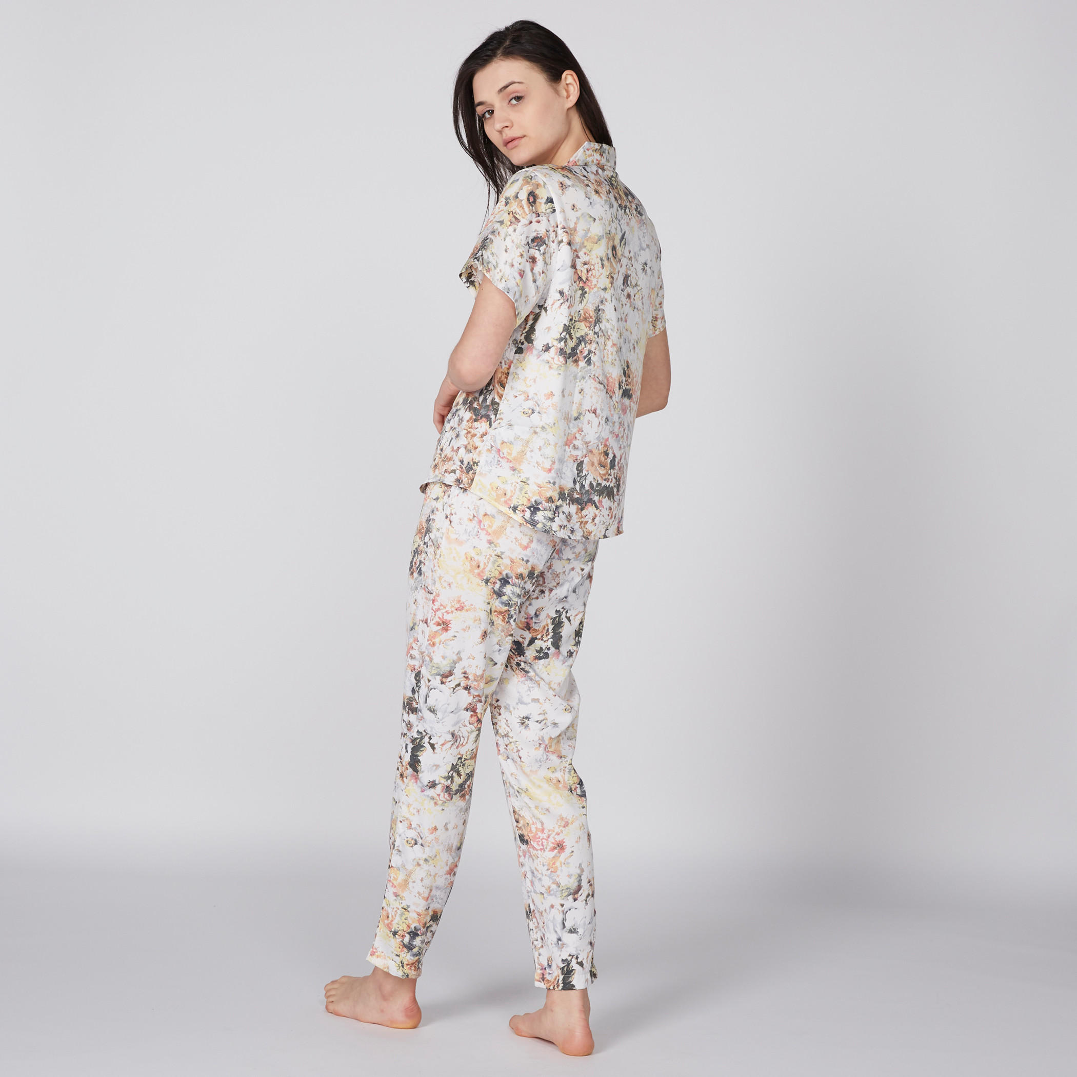 طقم بنطال بيجاما وقميص بأكمام قصيرة وطبعات-women-clothing-nightwear-pyjamas-longsets-image-3