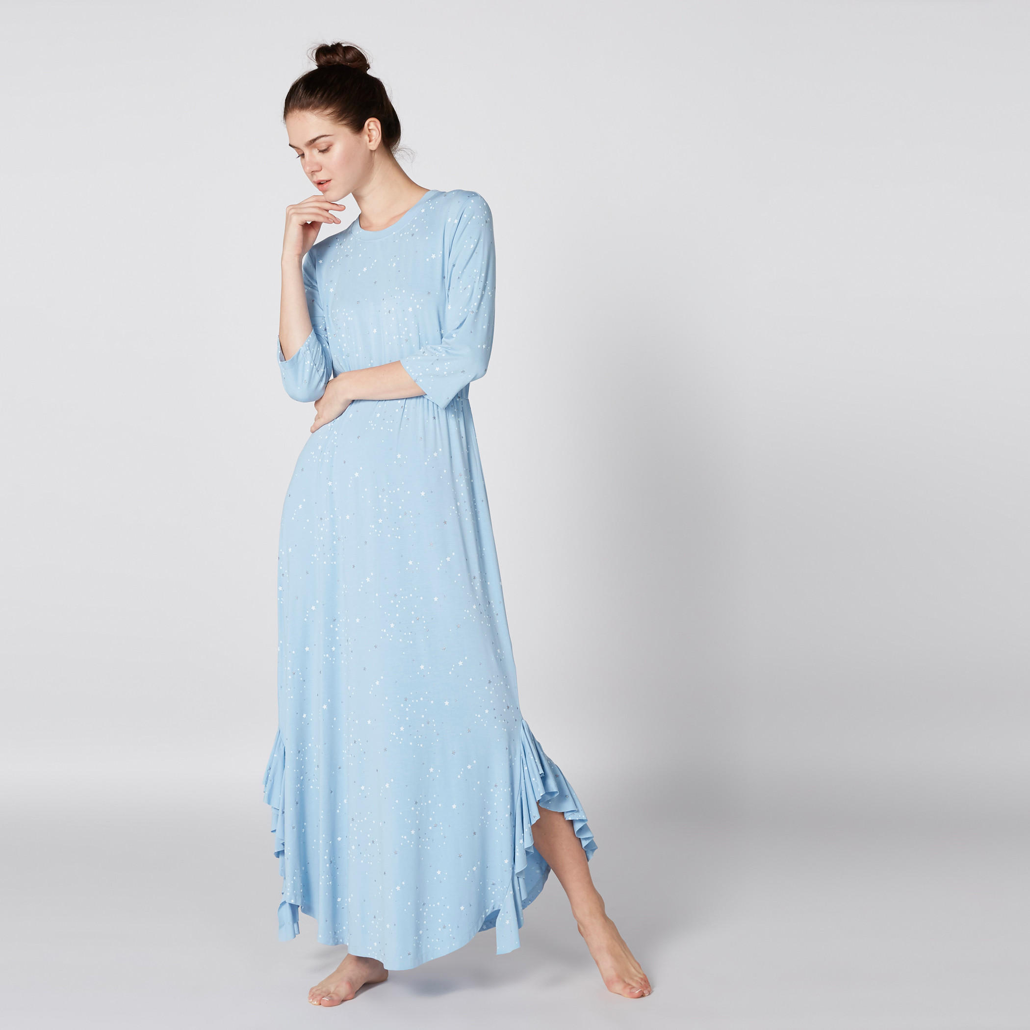 قميص نوم طويل بياقة مستديرة وأكمام 3/4 وطبعات-women-clothing-nightwear-nighties-image-1