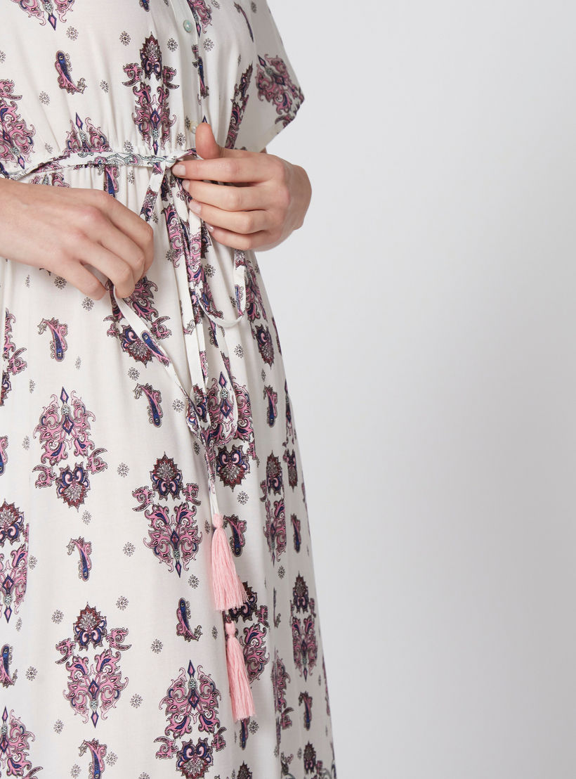 قميص نوم طويل بياقة مستديرة وأكمام قصيرة وطبعات-women-clothing-nightwear-nighties-image-2
