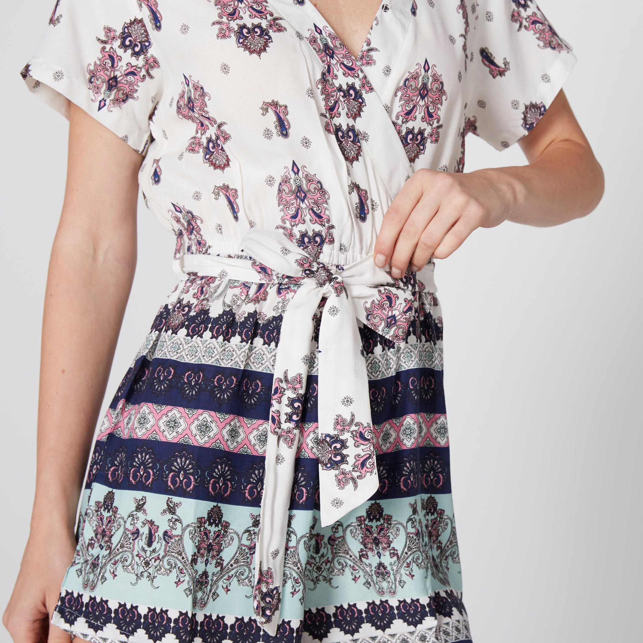 أفرول بياقة V وأكمام قصيرة وطبعات-women-clothing-nightwear-nighties-image-3