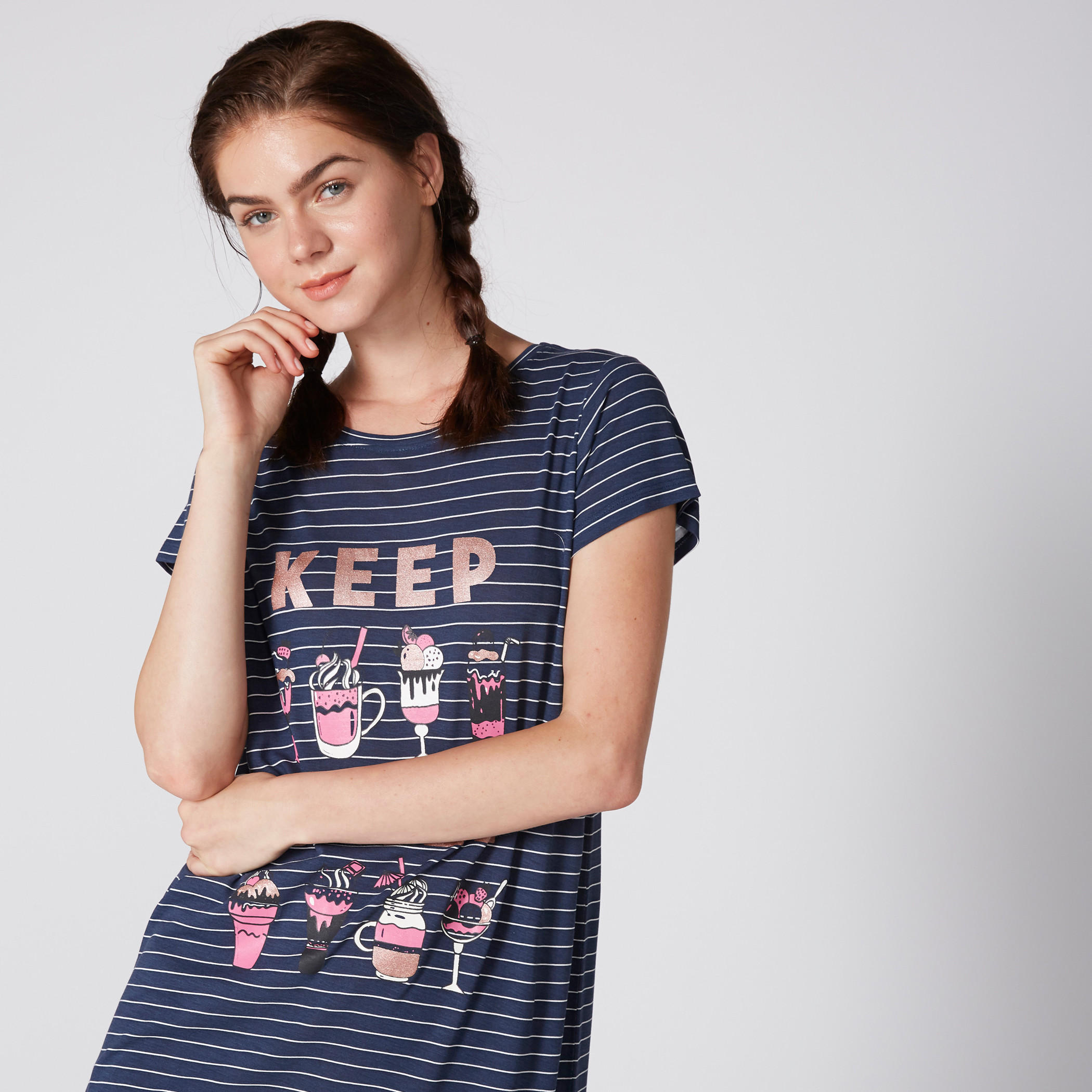 قميص نوم بياقة مستديرة وأكمام قصيرة وطبعات-women-clothing-nightwear-nighties-image-1