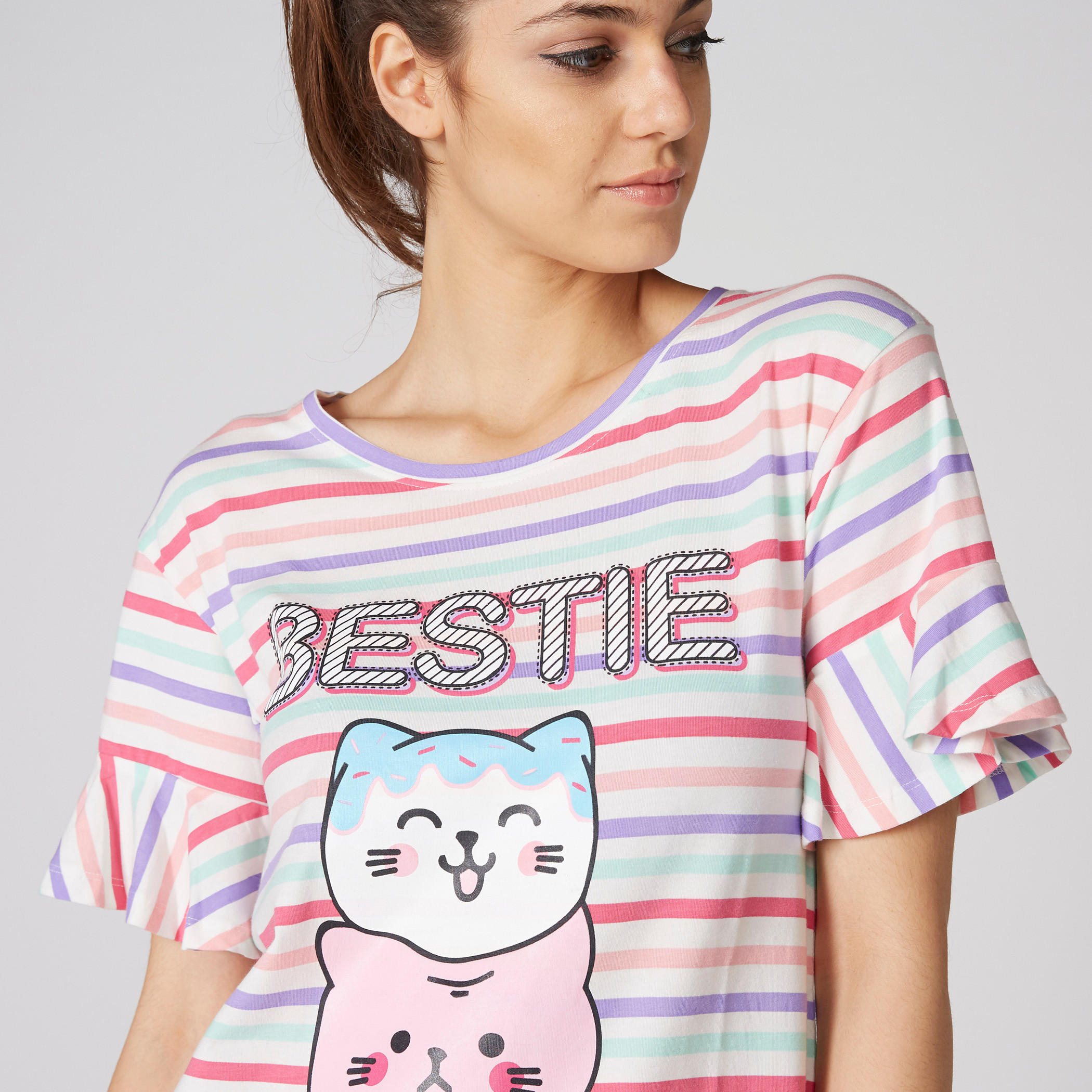 قميص نوم بياقة مستديرة وأكمام كشكش وطبعات-women-clothing-nightwear-pyjamas-tops-image-3