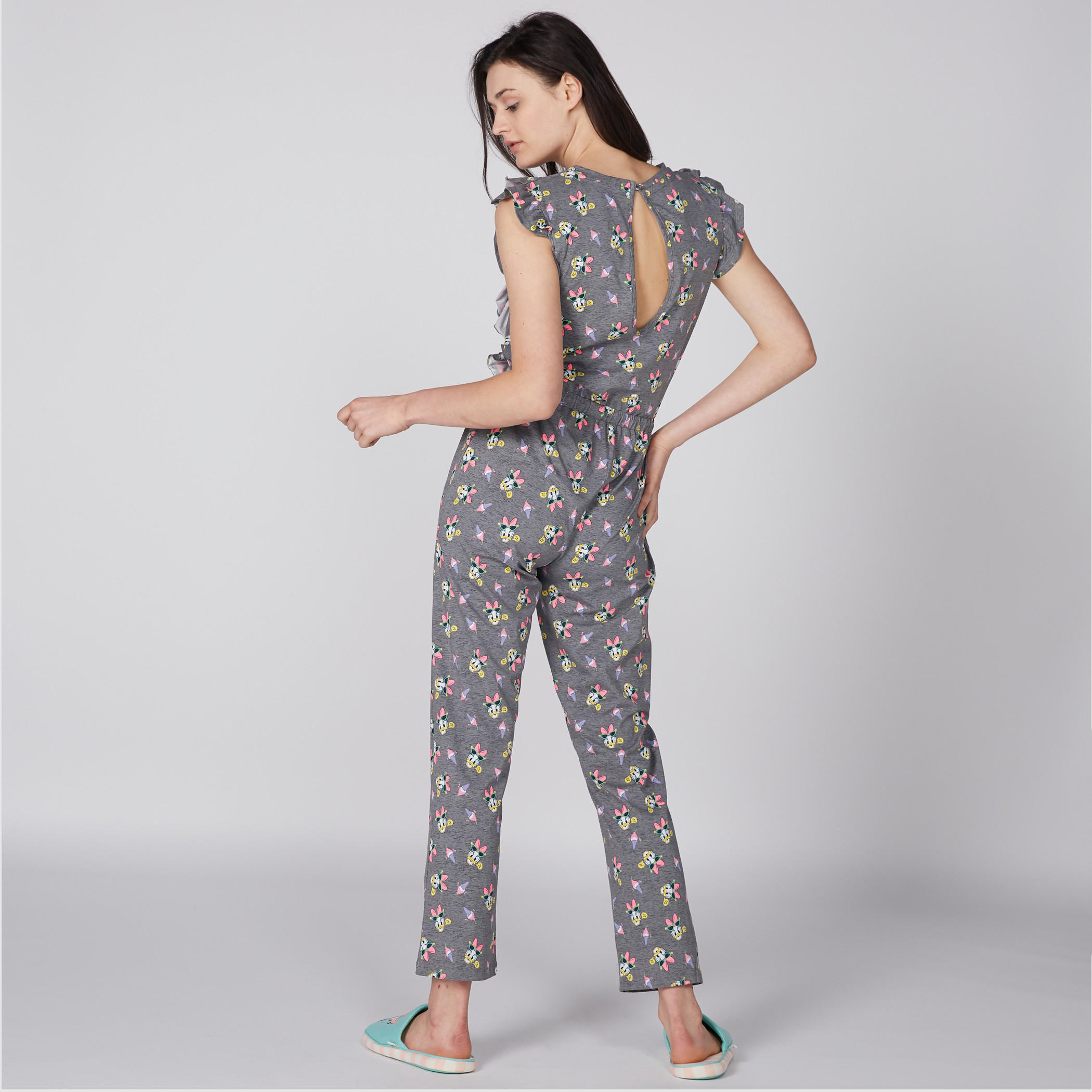 أفرول بياقة مستديرة وتفاصيل كشكش وطبعات دايزي داك-women-clothing-nightwear-nighties-image-3