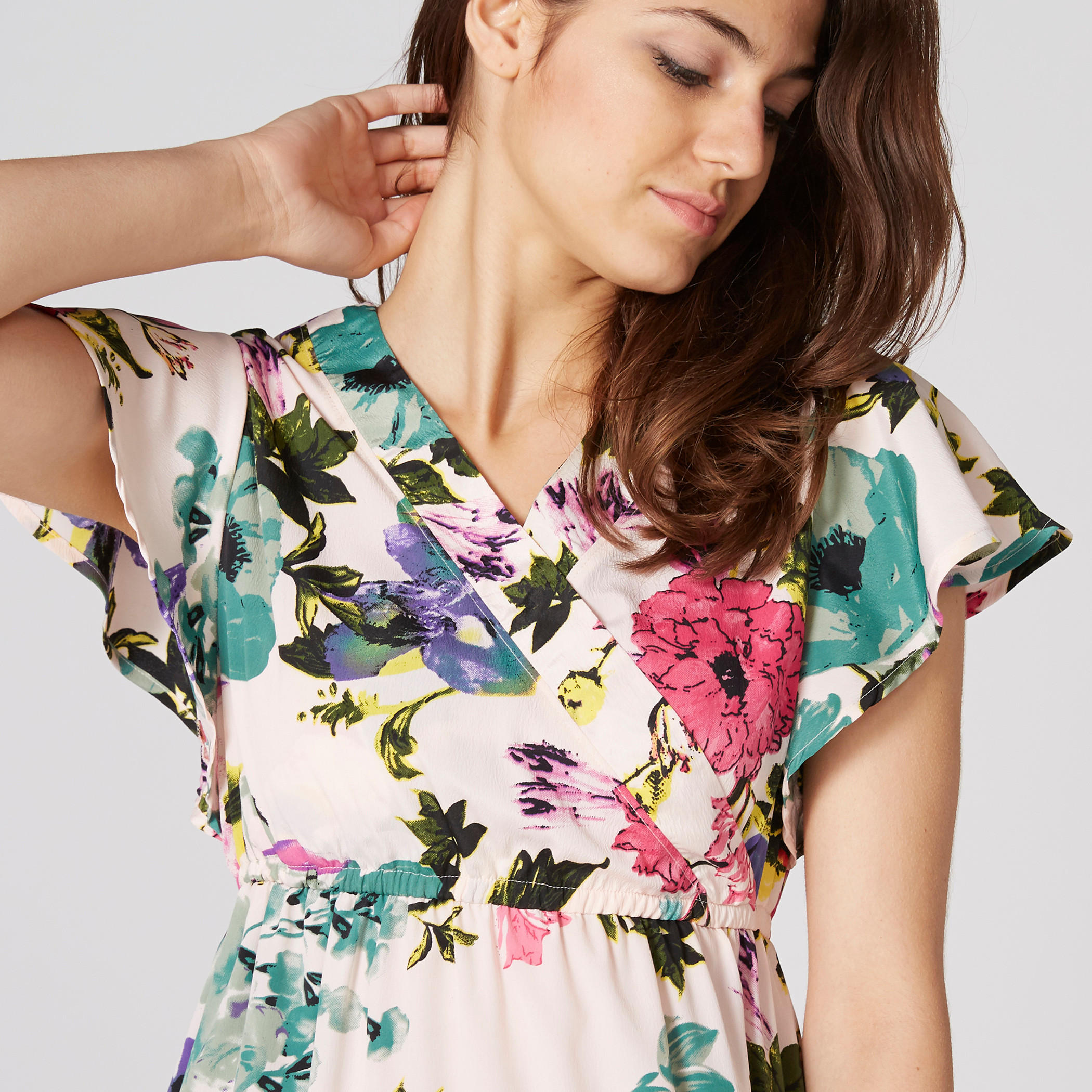 قميص نوم طويل بياقة V وأكمام كاب وطبعات-women-clothing-nightwear-nighties-image-3