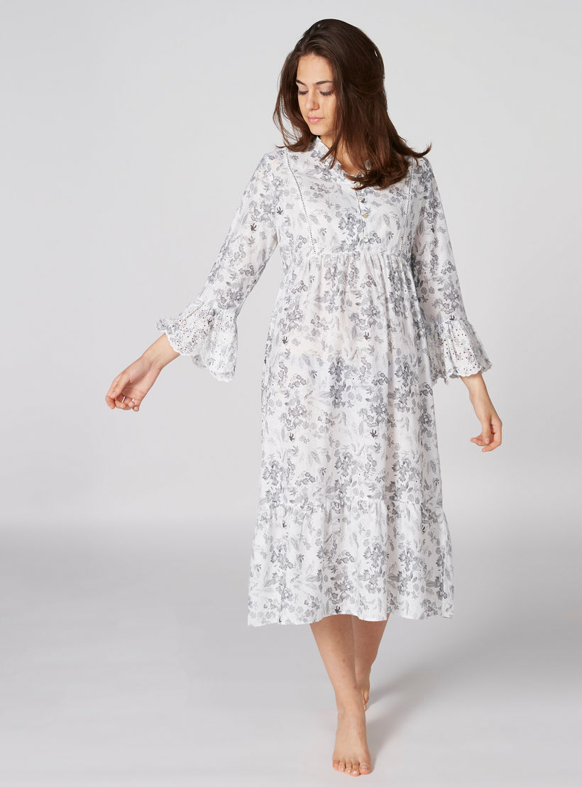 قميص نوم متوسط الطول بتفاصيل مطرّزة وطبعات-women-clothing-nightwear-nighties-image-1