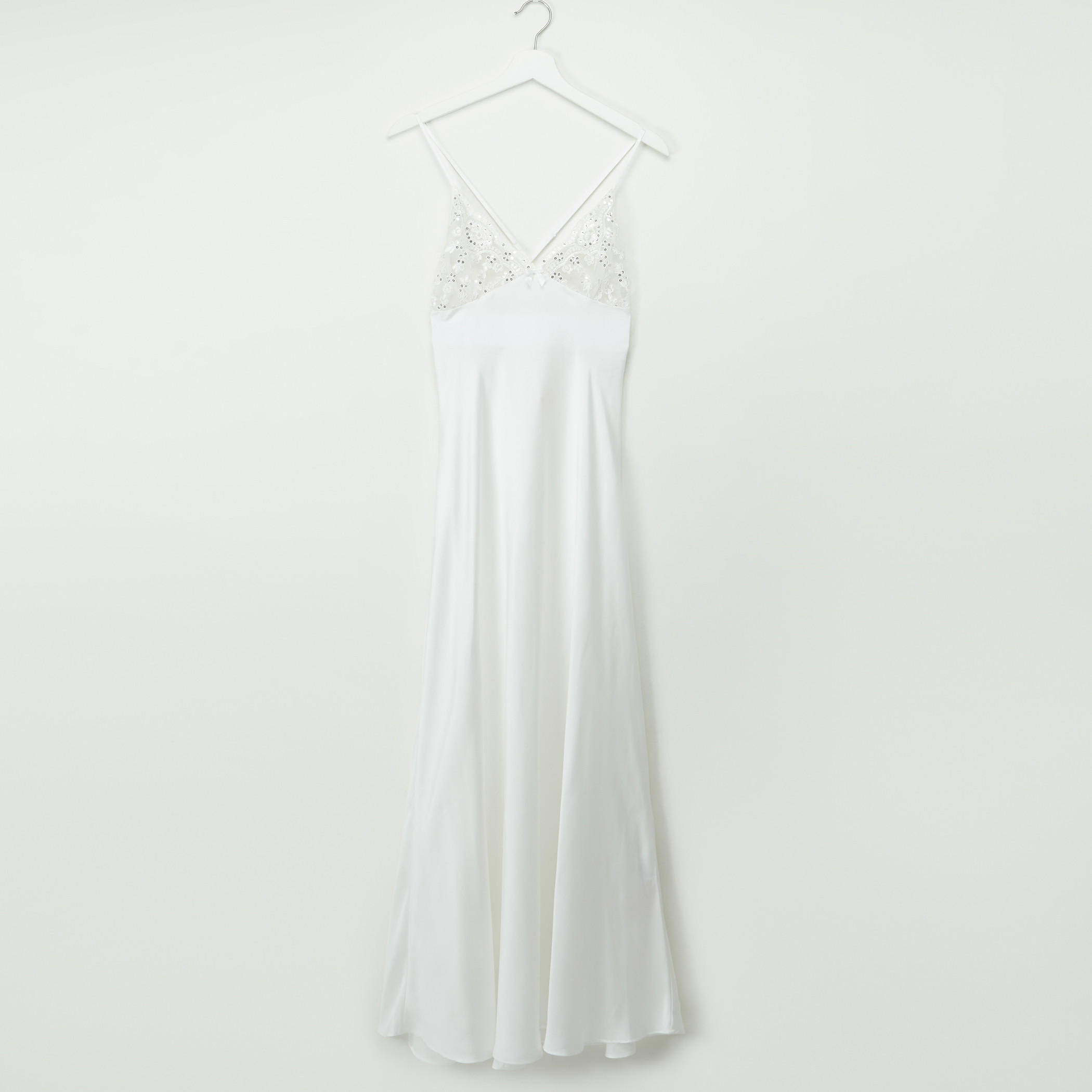 قميص نوم بياقة V وتفاصيل دانتيل-women-clothing-nightwear-nighties-image-1