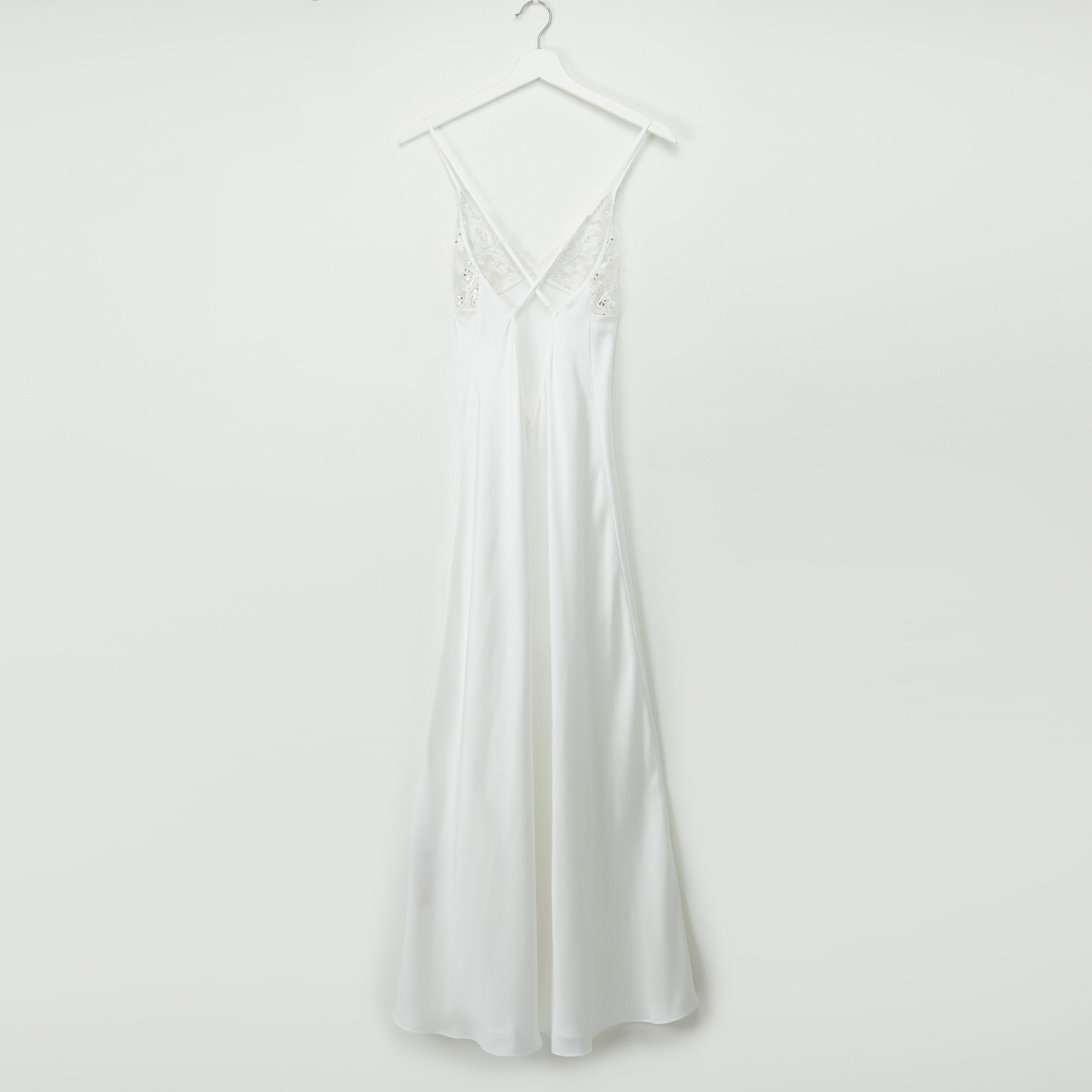 قميص نوم بياقة V وتفاصيل دانتيل-women-clothing-nightwear-nighties-image-2
