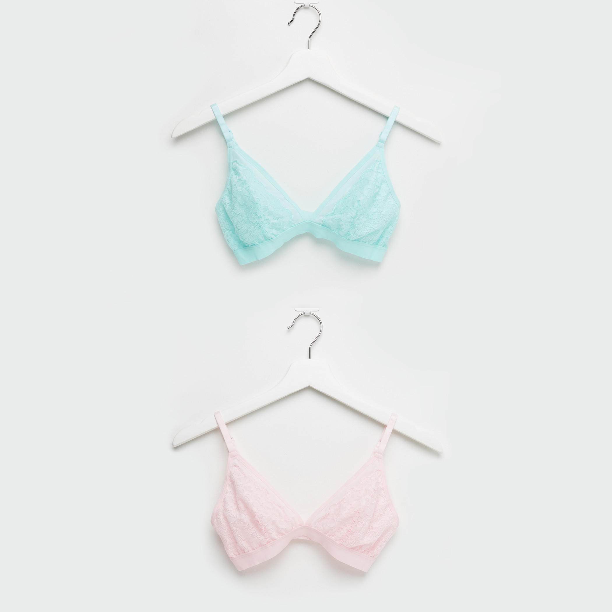 صدريّة بحمّالات قابلة للتعديل وتفاصيل دانتيل - طقم من قطعتين-women-clothing-lingerie-bras-image-1