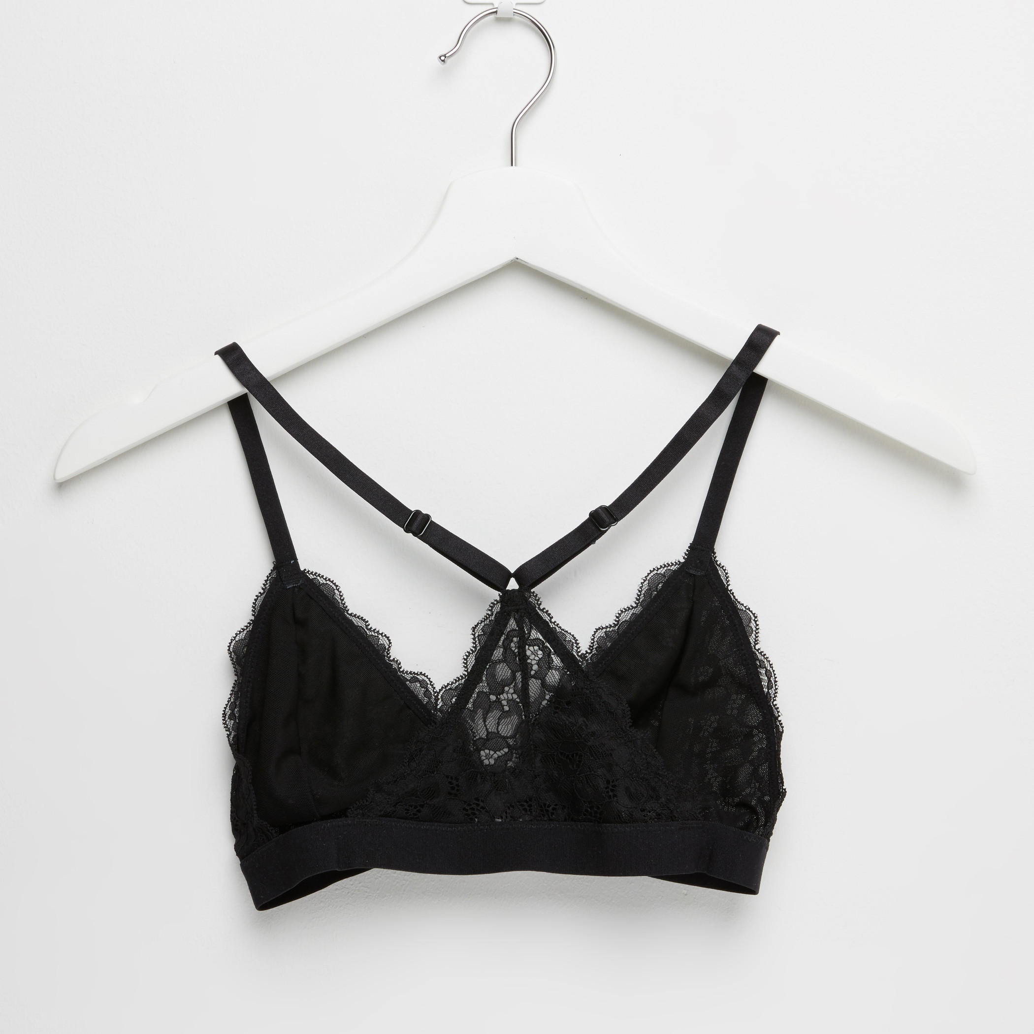 صدريّة تيشيرت بحمّالات قابلة للتعديل وتفاصيل دانتيل - طقم من قطعتين-women-clothing-lingerie-bras-image-3
