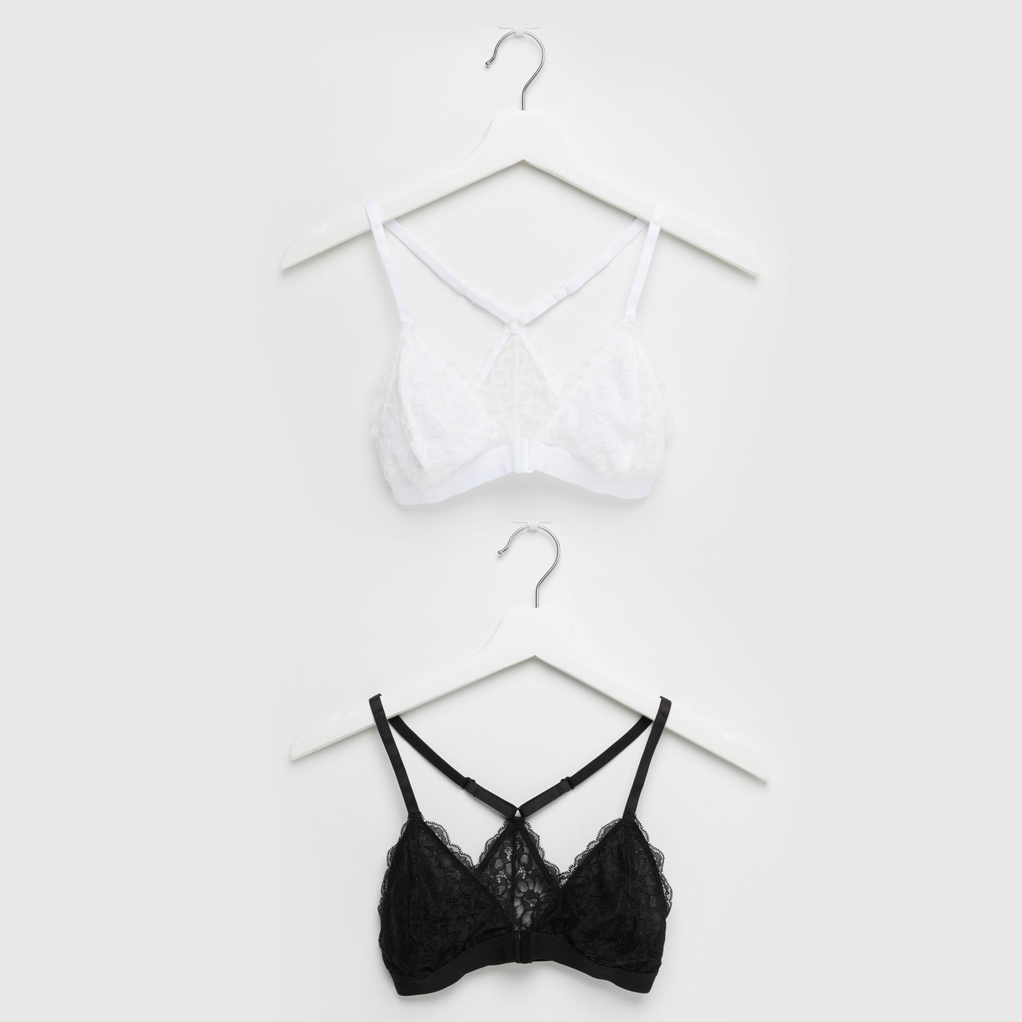 صدريّة تيشيرت بحمّالات قابلة للتعديل وتفاصيل دانتيل - طقم من قطعتين-women-clothing-lingerie-bras-image-1