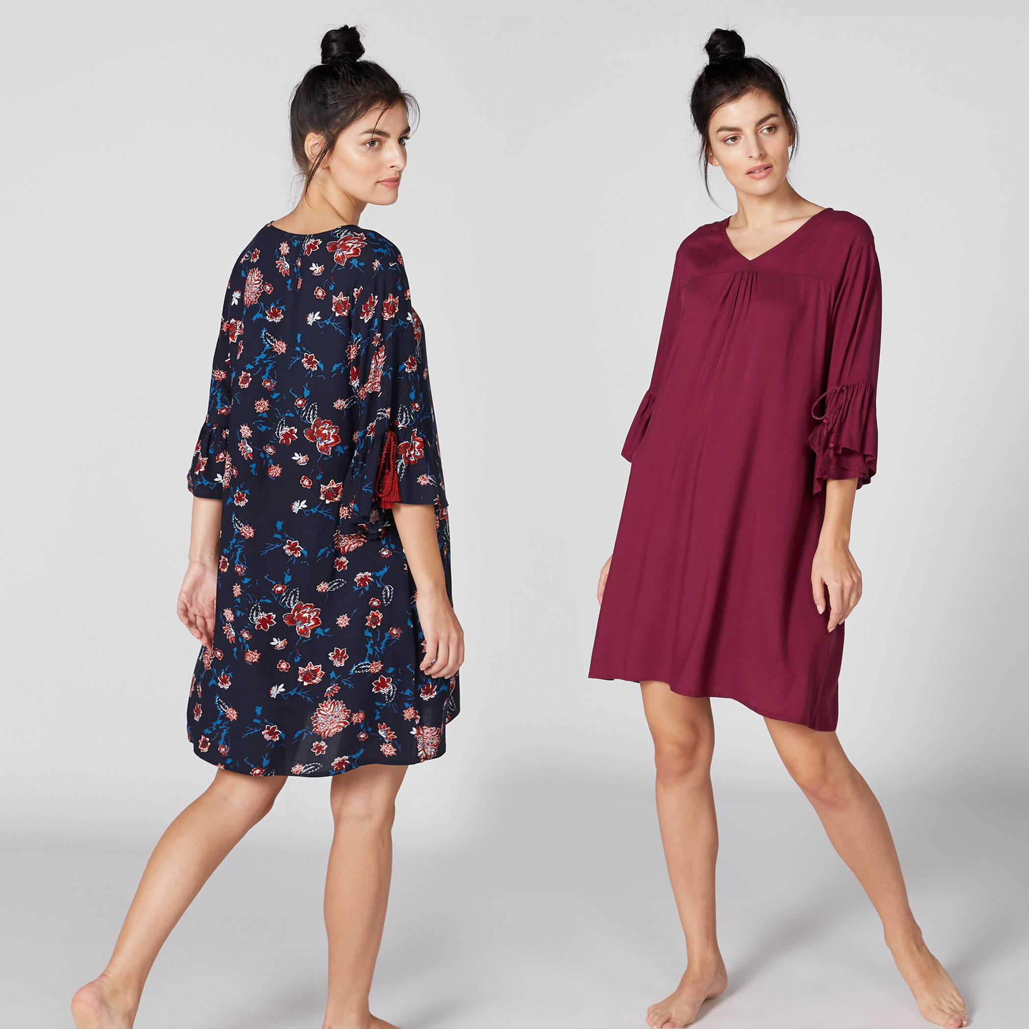قميص نوم بياقة V وأكمام واسعة وحزام رباط - طقم من قطعتين-women-clothing-nightwear-nighties-image-1