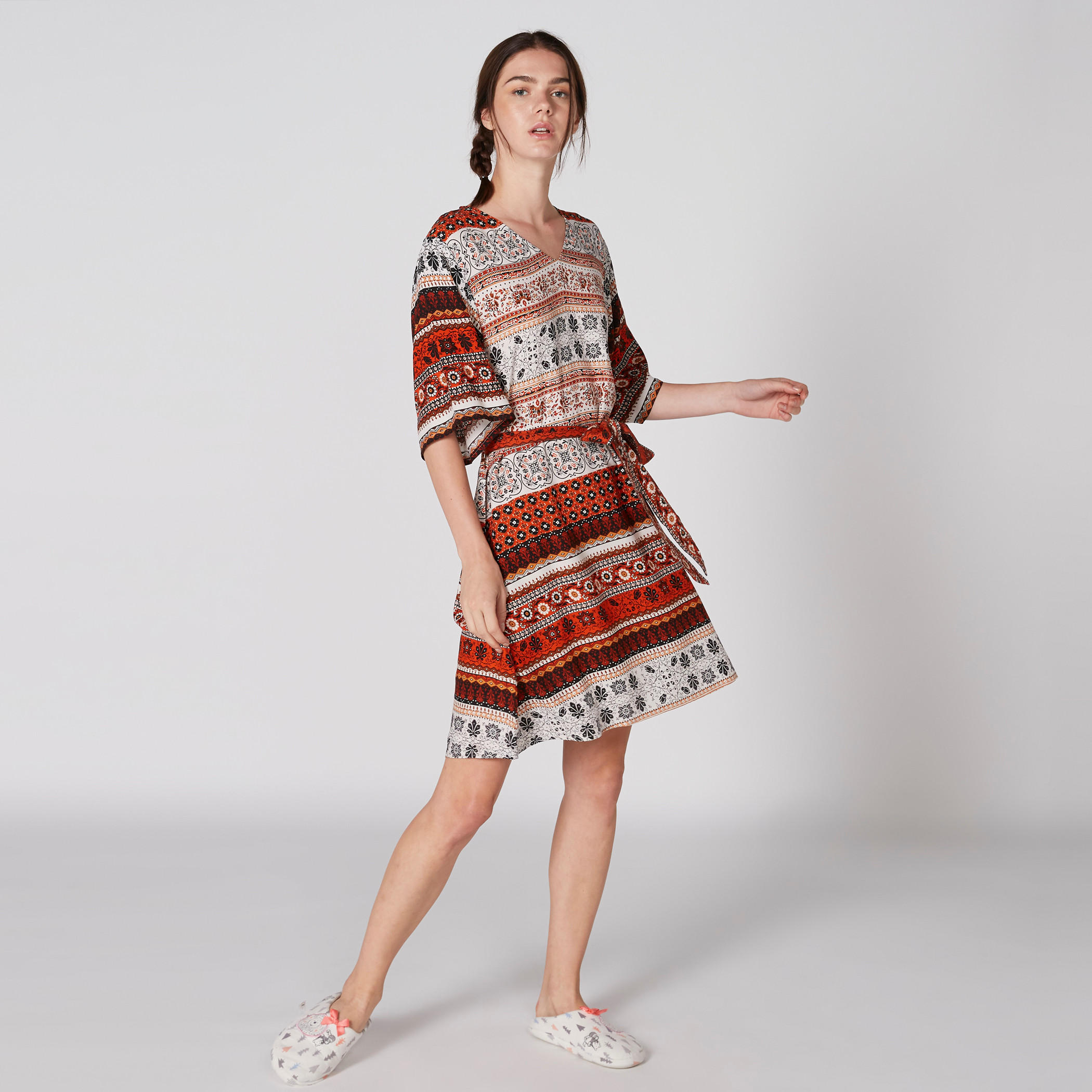 فستان بياقة V وأكمام واسعة وحزام رباط - طقم من قطعتين-women-clothing-nightwear-nighties-image-3