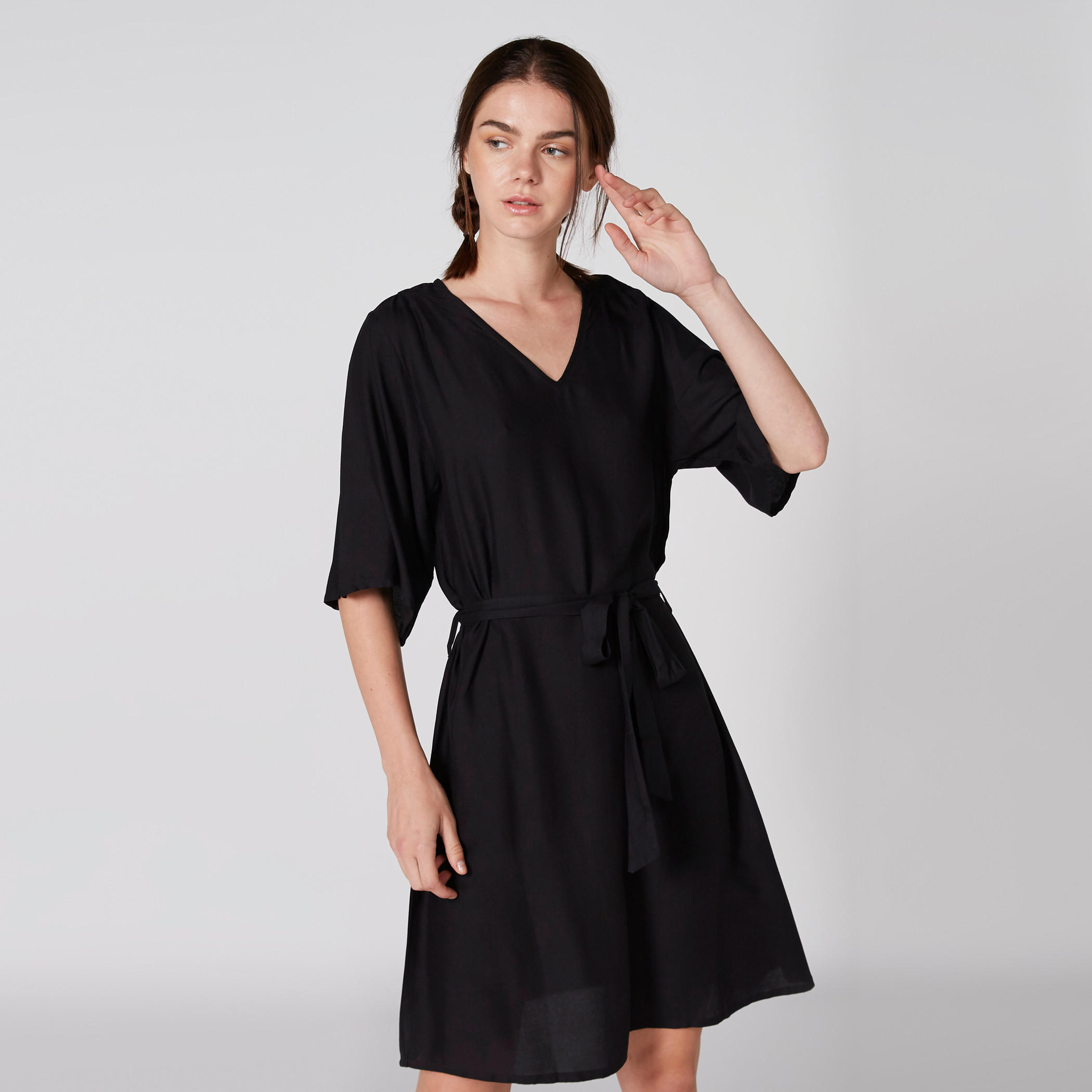 فستان بياقة V وأكمام واسعة وحزام رباط - طقم من قطعتين-women-clothing-nightwear-nighties-image-6