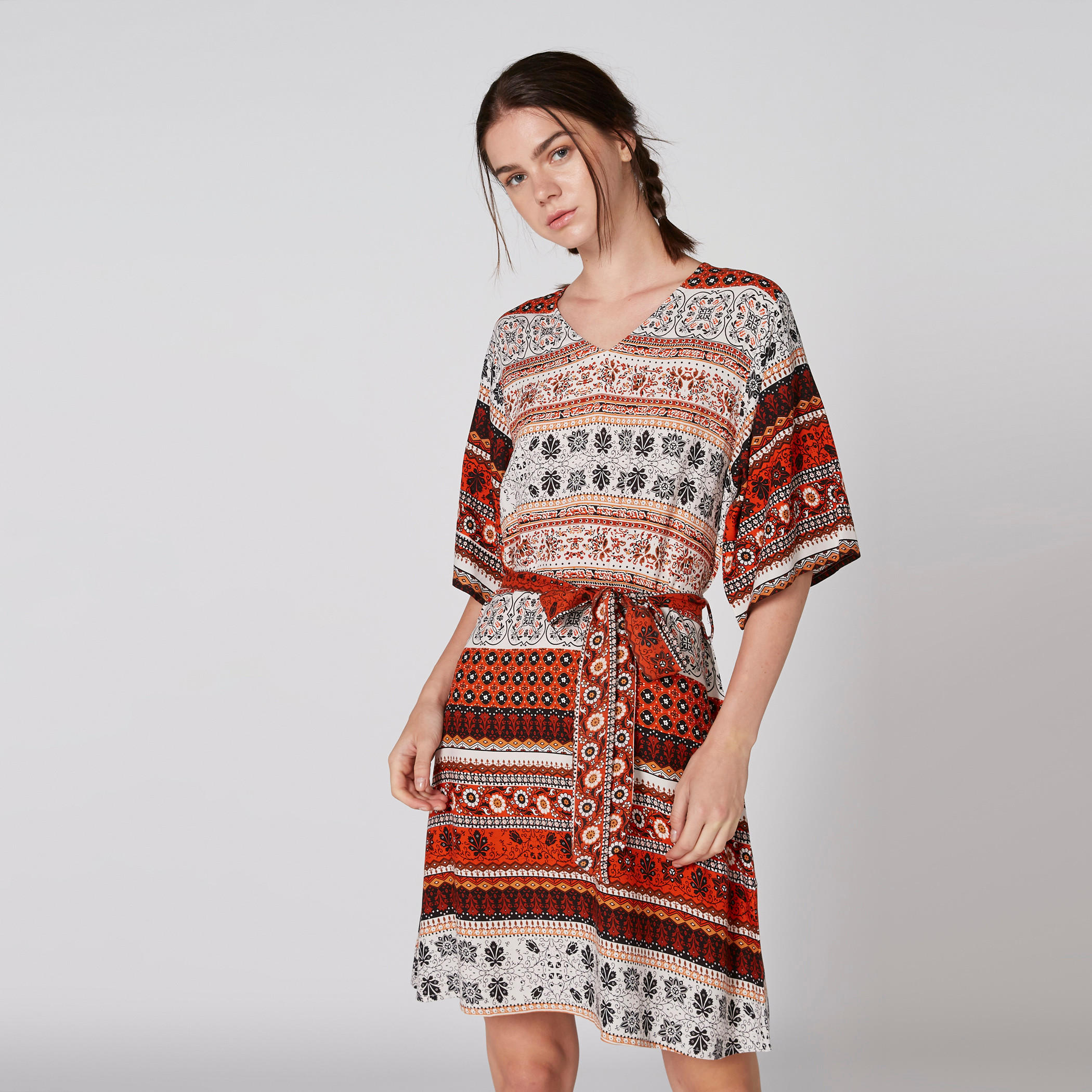 فستان بياقة V وأكمام واسعة وحزام رباط - طقم من قطعتين-women-clothing-nightwear-nighties-image-7