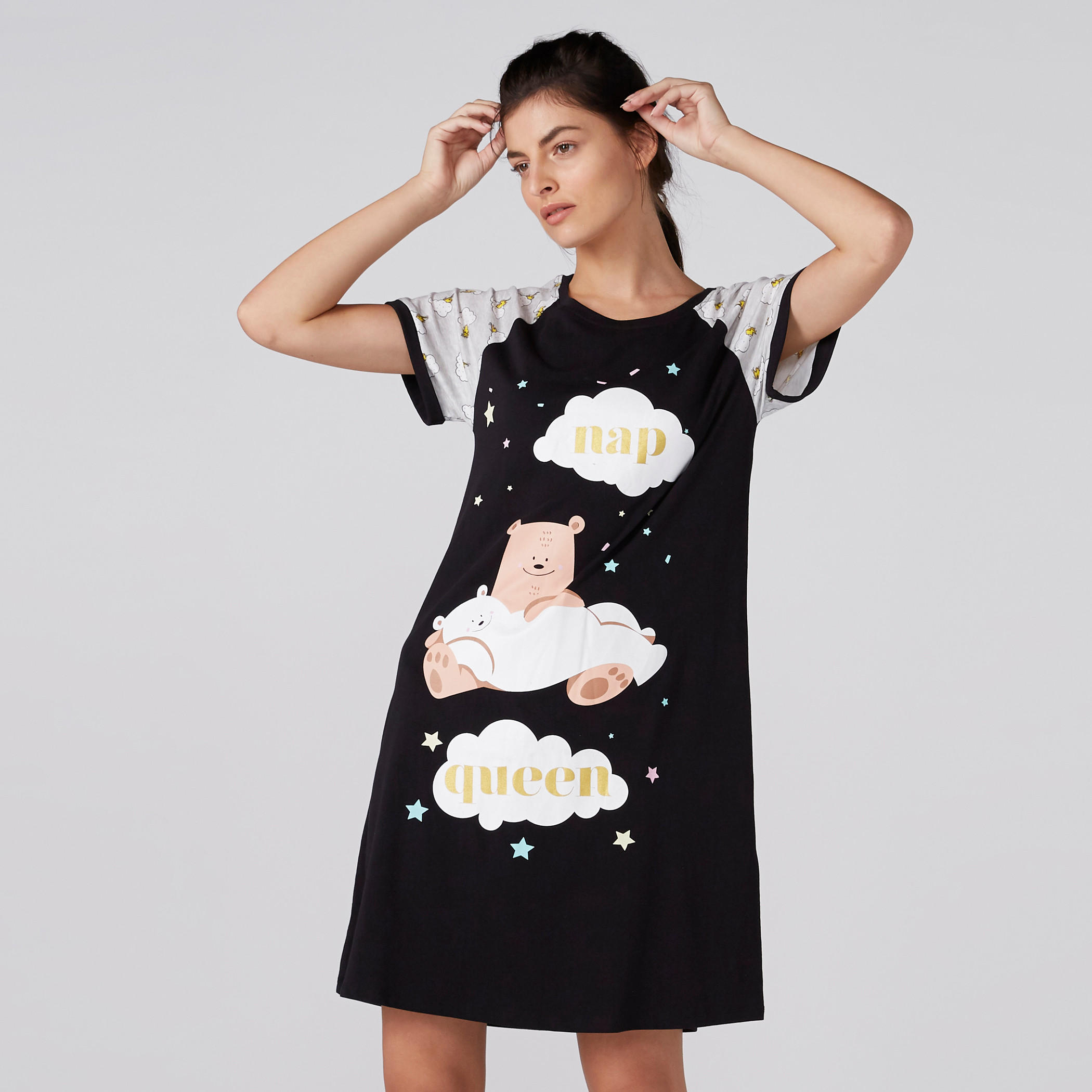 قميص نوم بياقة مستديرة وأكمام قصيرة وطبعات-women-clothing-nightwear-nighties-image-2
