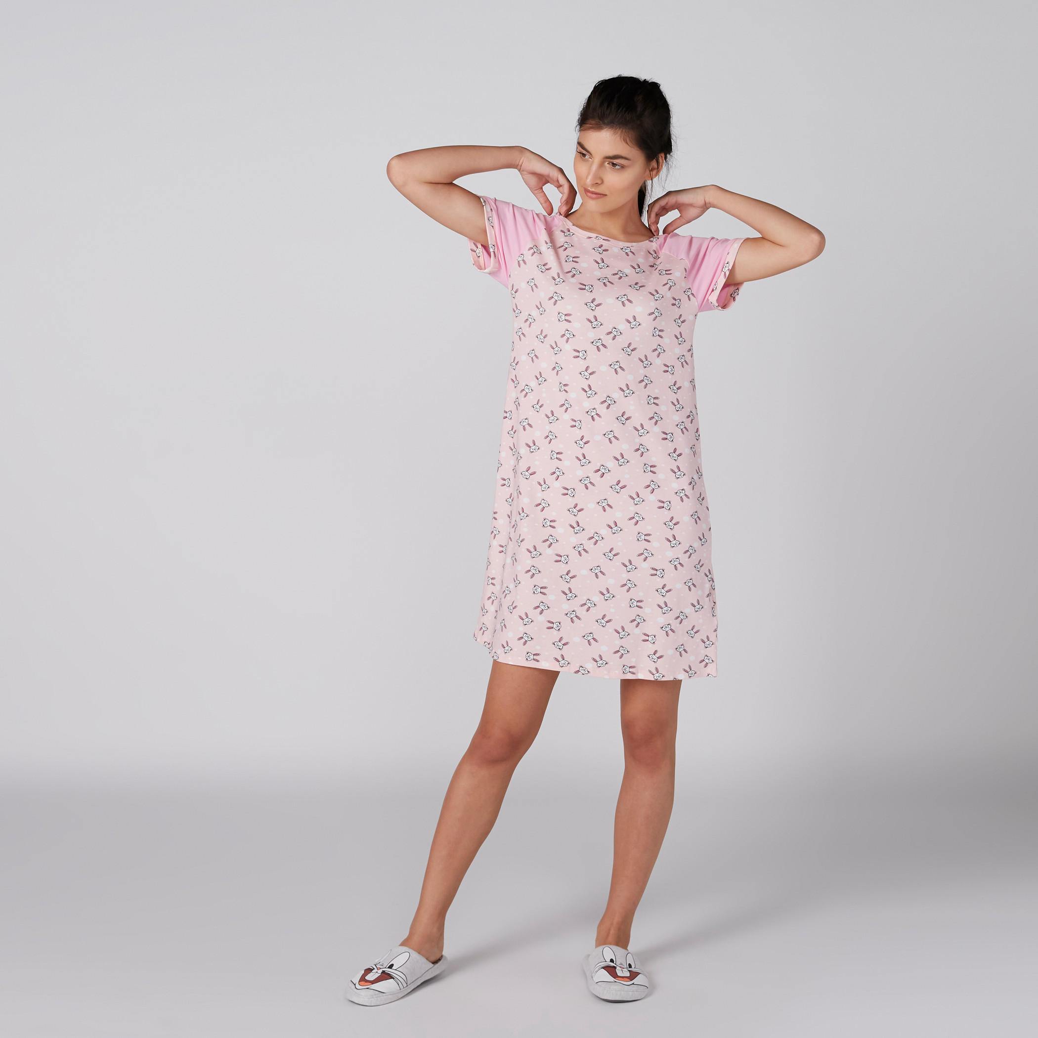 قميص نوم بياقة مستديرة وطبعات - طقم من قطعتين-women-clothing-nightwear-nighties-image-4