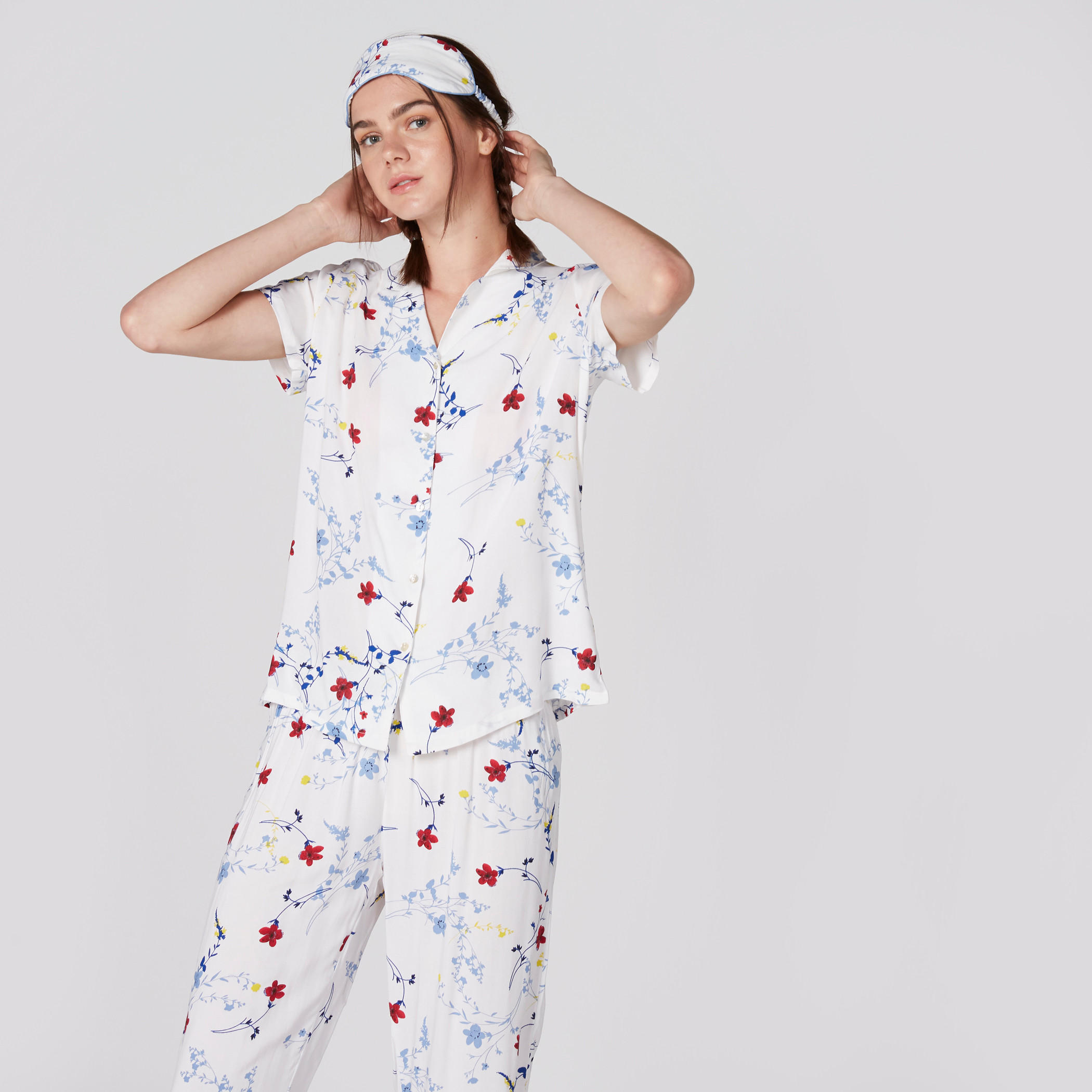 طقم بنطال بيجاما وقميص بأكمام قصيرة وطبعات-women-clothing-nightwear-pyjamas-longsets-image-1