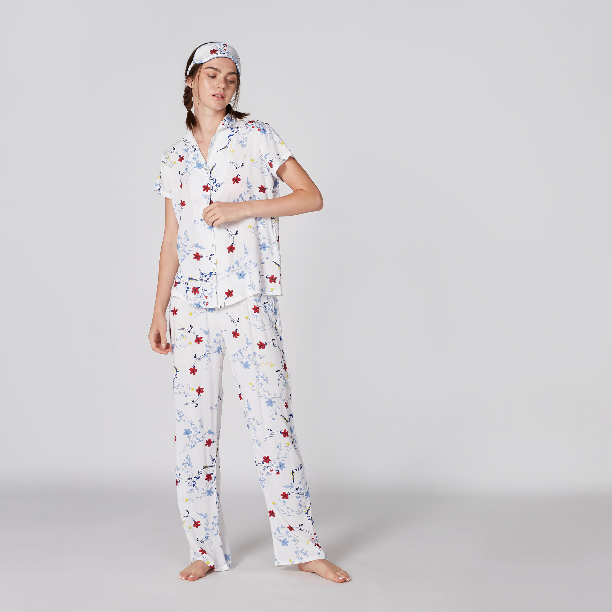 طقم بنطال بيجاما وقميص بأكمام قصيرة وطبعات-women-clothing-nightwear-pyjamas-longsets-image-3