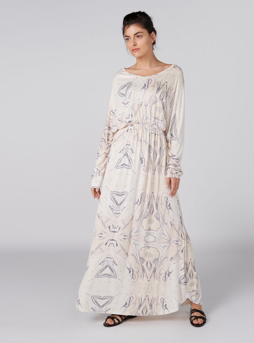 قميص نوم طويل بياقة قارب وأكمام طويلة وطبعات-women-clothing-nightwear-nighties-image-1