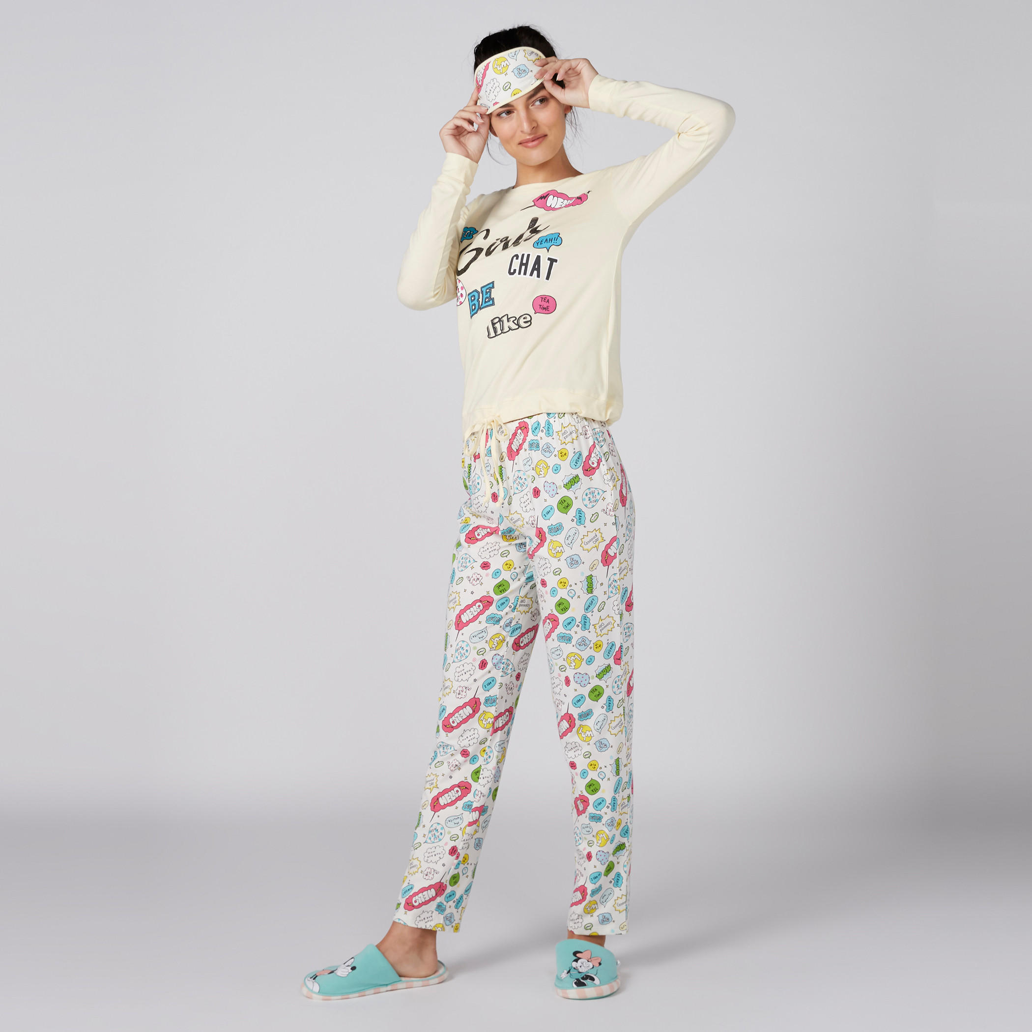 طقم بنطال بيجاما وتيشيرت بأكمام طويلة وطبعات-women-clothing-nightwear-pyjamas-longsets-image-1