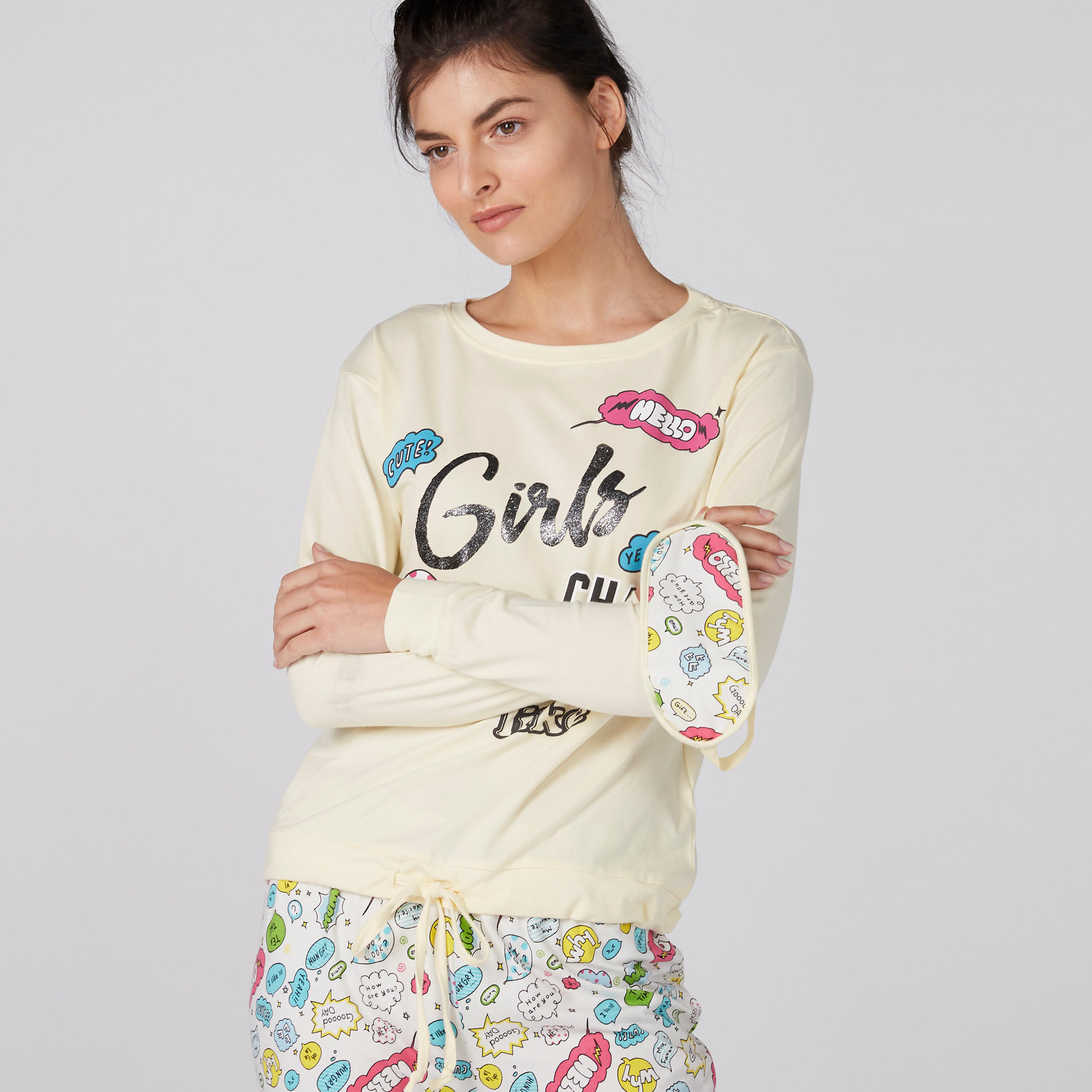 طقم بنطال بيجاما وتيشيرت بأكمام طويلة وطبعات-women-clothing-nightwear-pyjamas-longsets-image-4