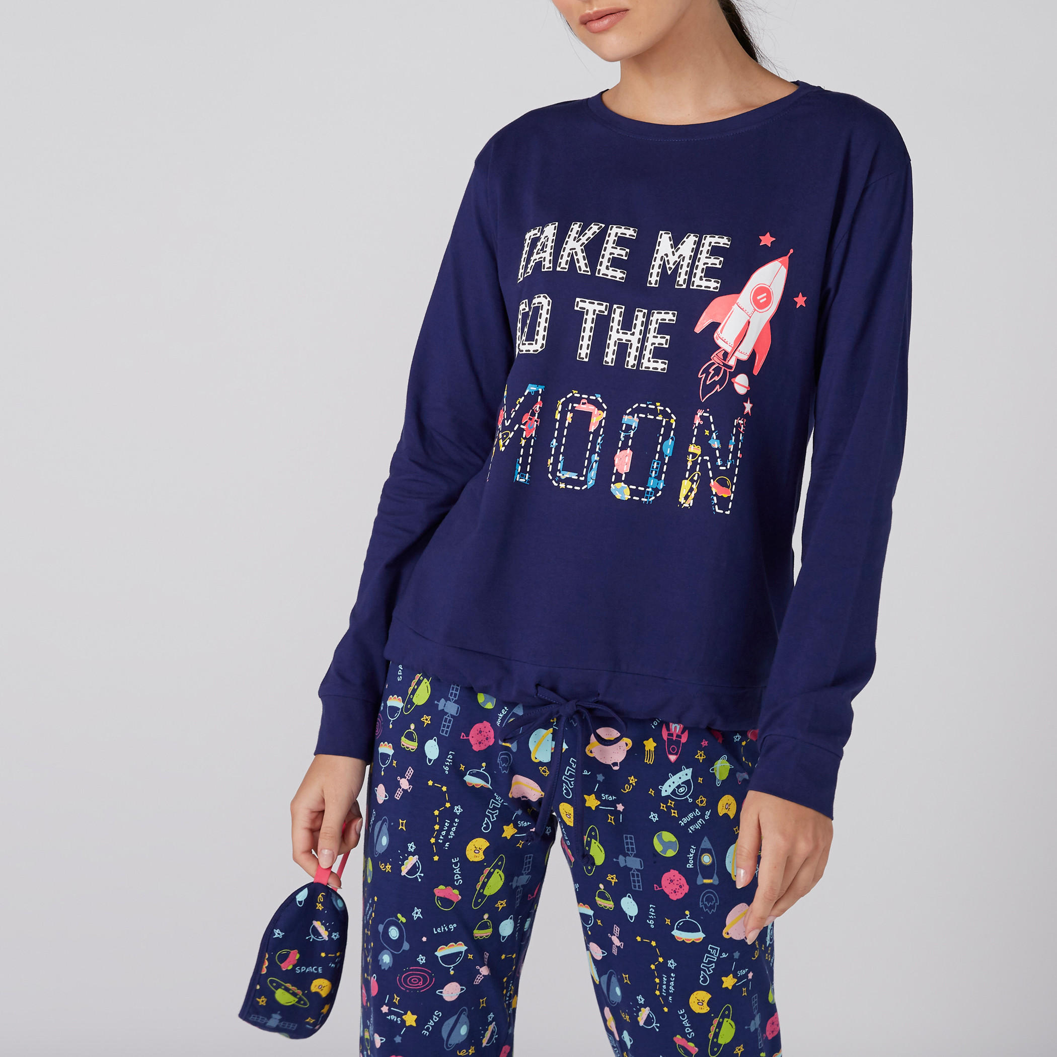 طقم بنطال بيجاما وتيشيرت بأكمام طويلة وطبعات-women-clothing-nightwear-pyjamas-longsets-image-3