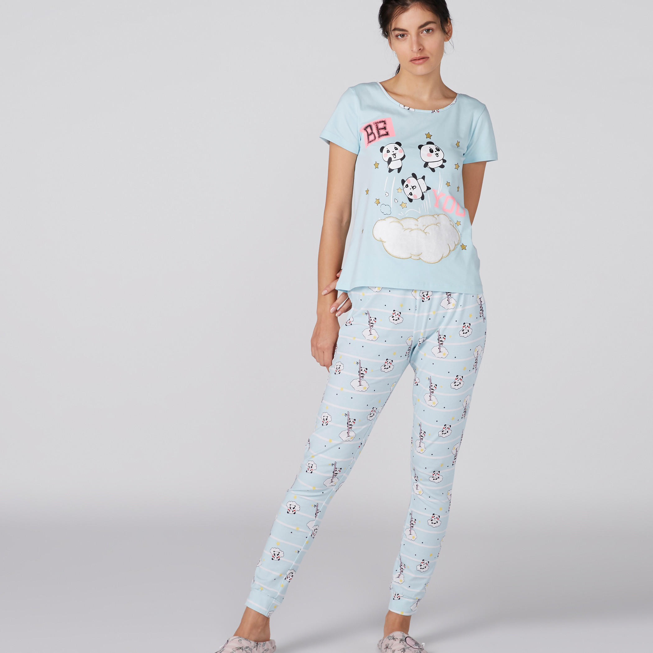 طقم بنطال بيجاما وتيشيرت بطبعات-women-clothing-nightwear-pyjamas-longsets-image-2