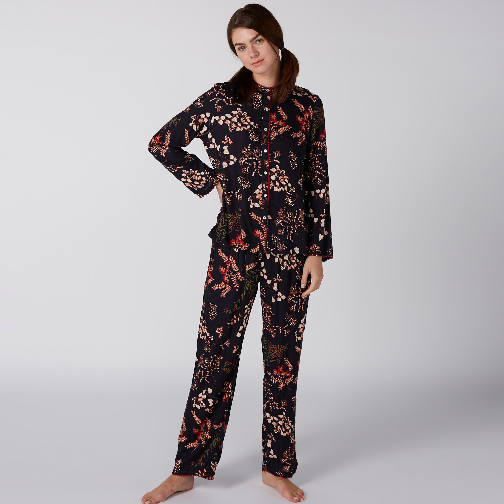 بلوزة بأكمام طويلة وياقة ماندارين وطبعات مع بنطال بيجاما-women-clothing-nightwear-pyjamas-longsets-image-1