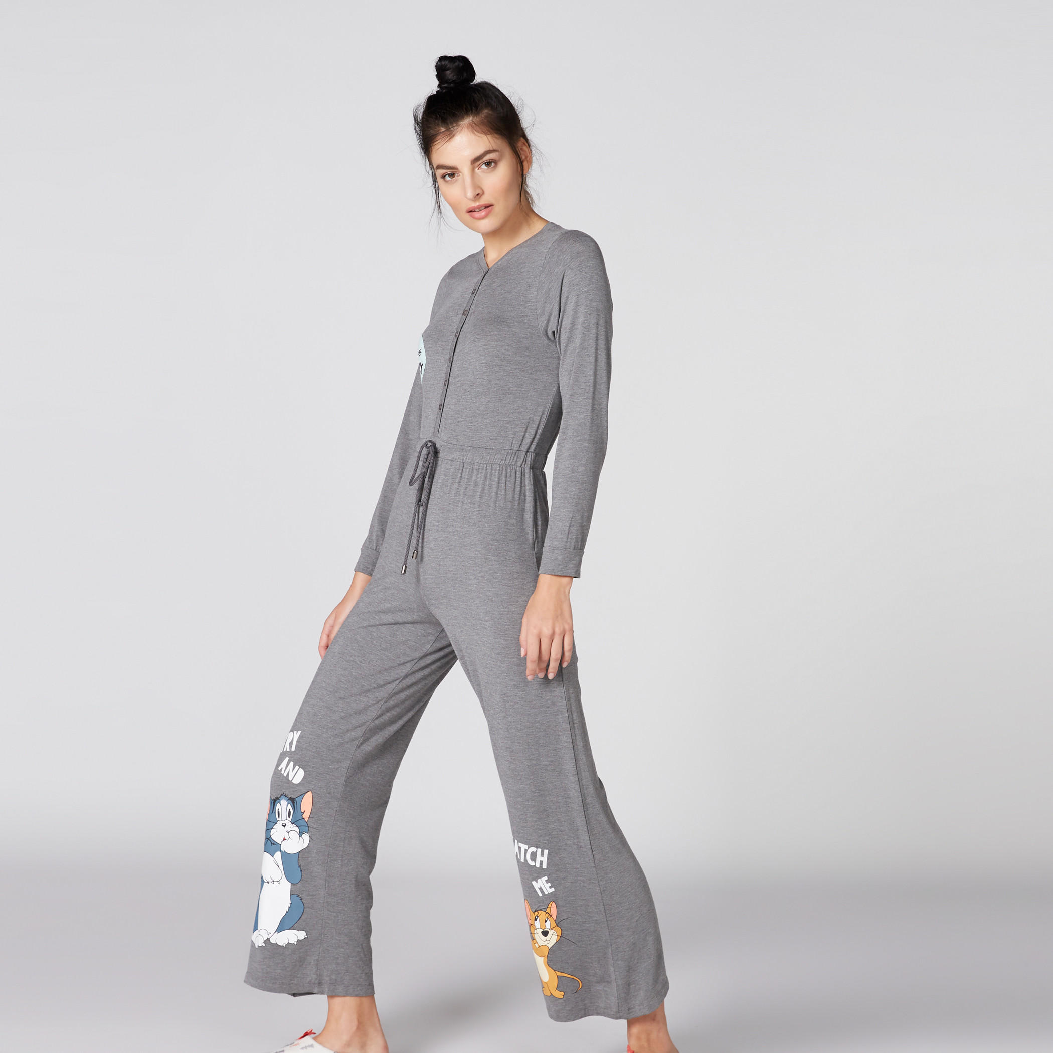 أفرول بأكمام طويلة وأربطة وطبعات توم آند جيري-women-clothing-nightwear-nighties-image-4