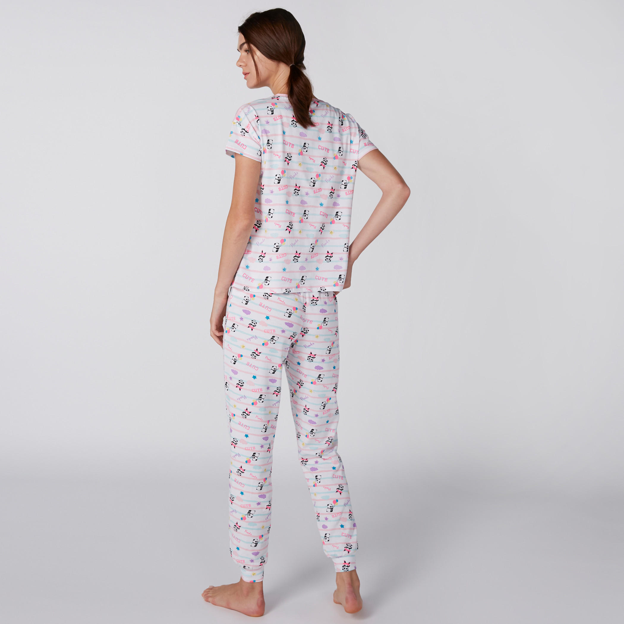 طقم بيجاما من بنطال وتيشيرت بطبعات-women-clothing-nightwear-pyjamas-longsets-image-3