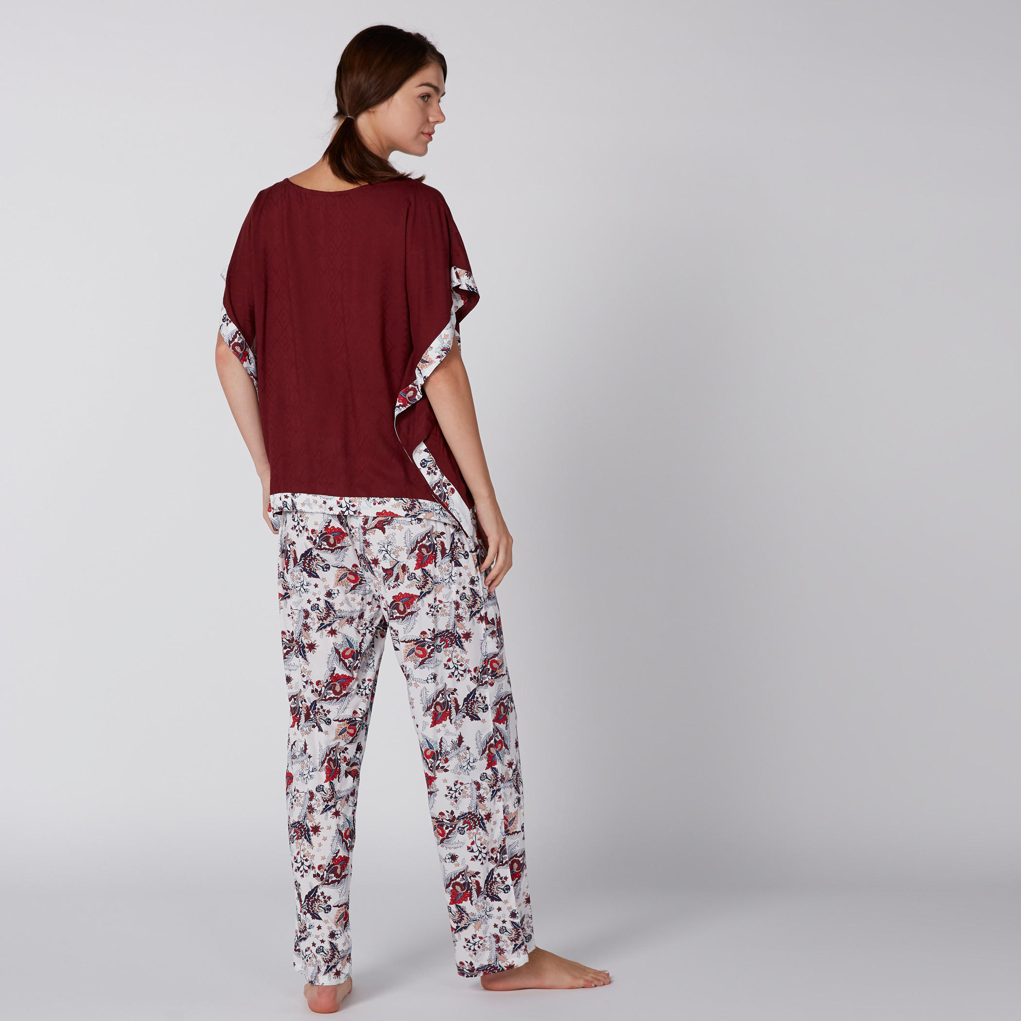 طقم بيجاما وبلوزة بطبعات-women-clothing-nightwear-pyjamas-longsets-image-2