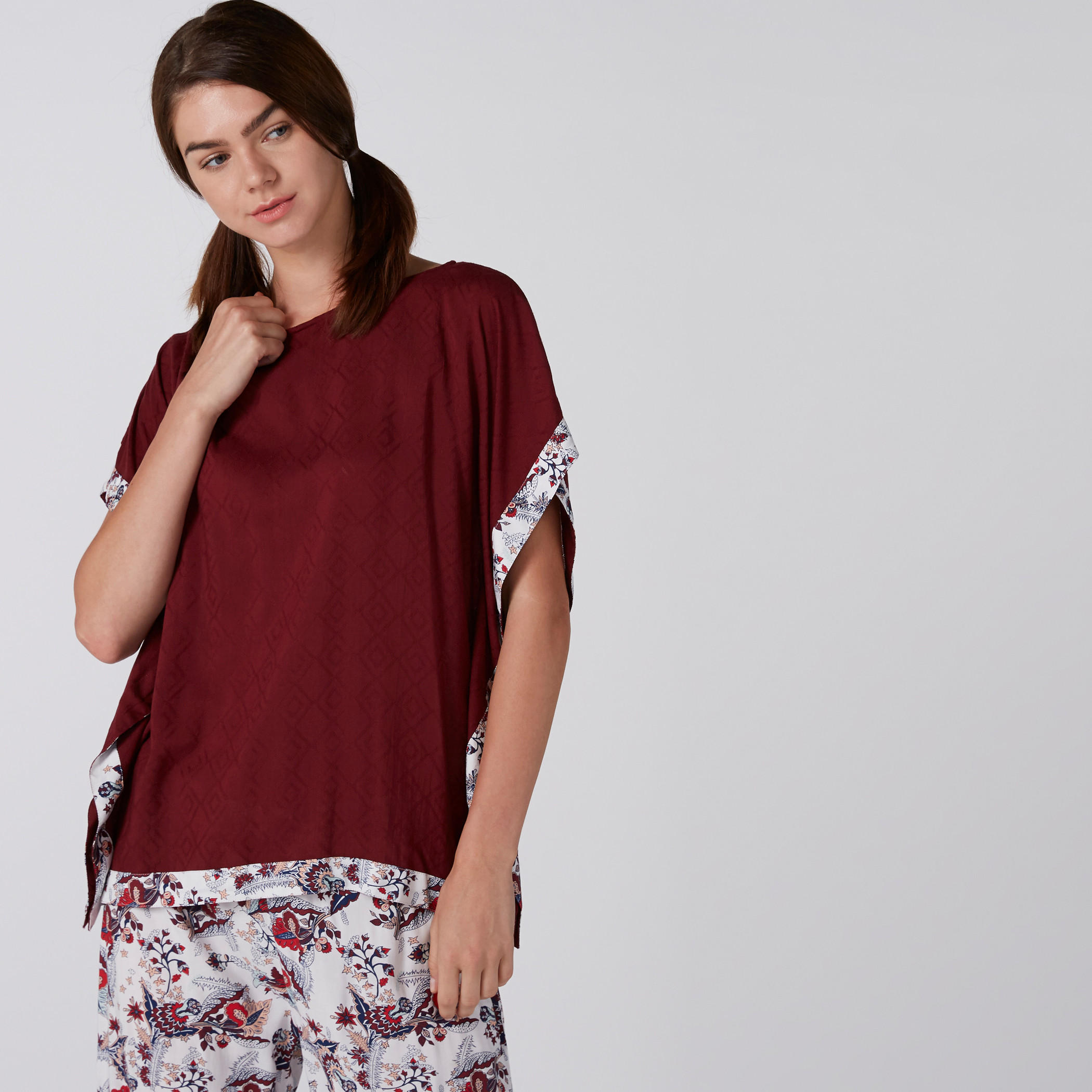 طقم بيجاما وبلوزة بطبعات-women-clothing-nightwear-pyjamas-longsets-image-1