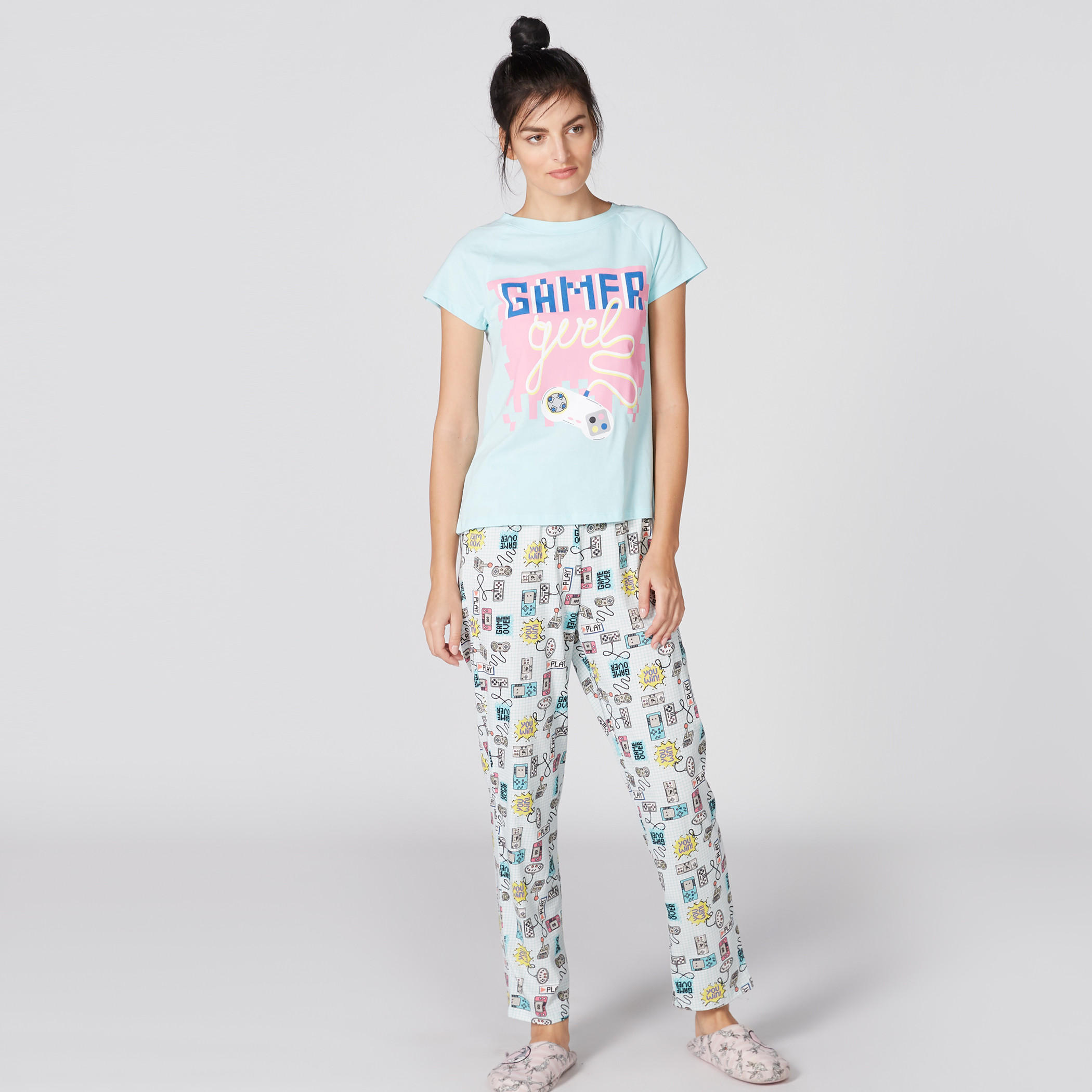 طقم بنطال بيجاما وتيشيرت بطبعات-women-clothing-nightwear-pyjamas-longsets-image-4