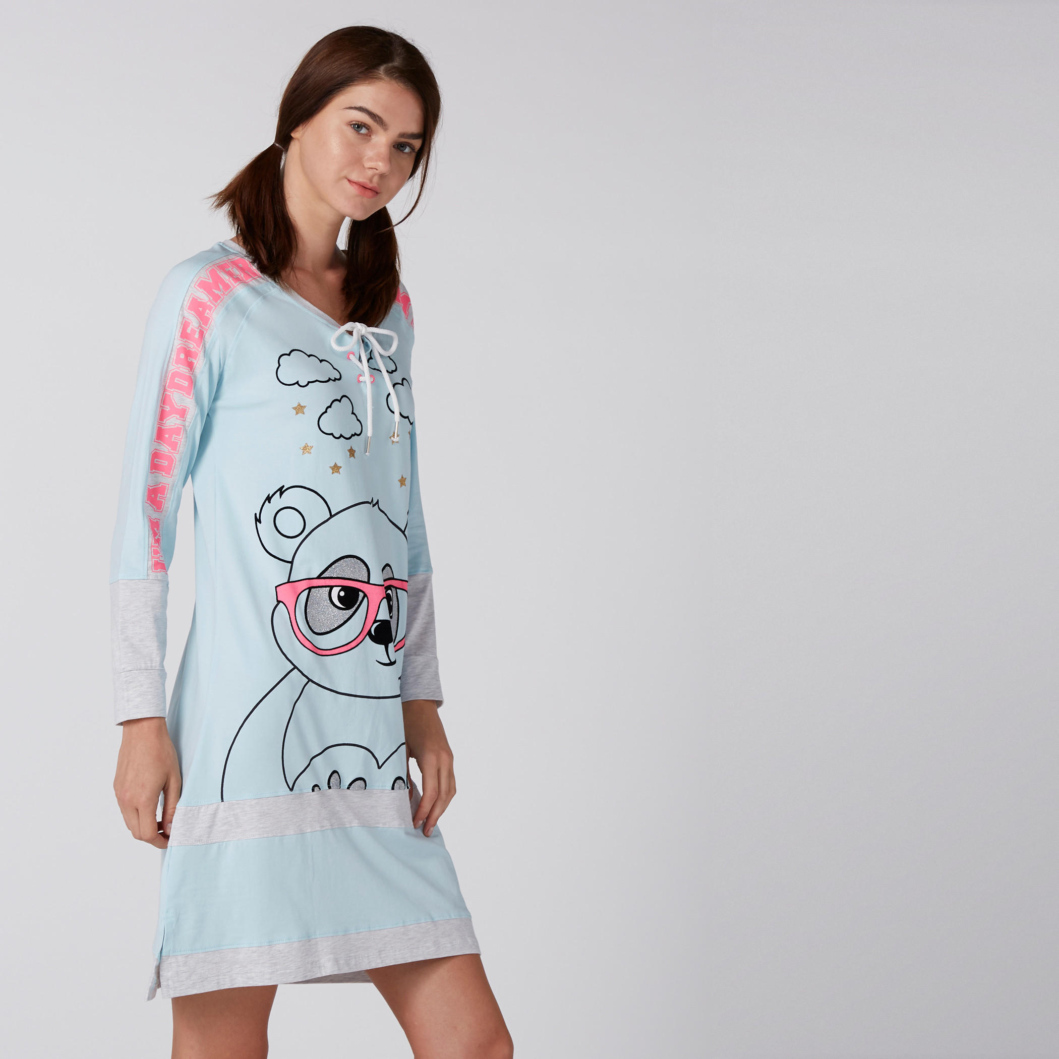 قميص نوم بطبعات وأكمام طويلة وأربطة-women-clothing-nightwear-nighties-image-1