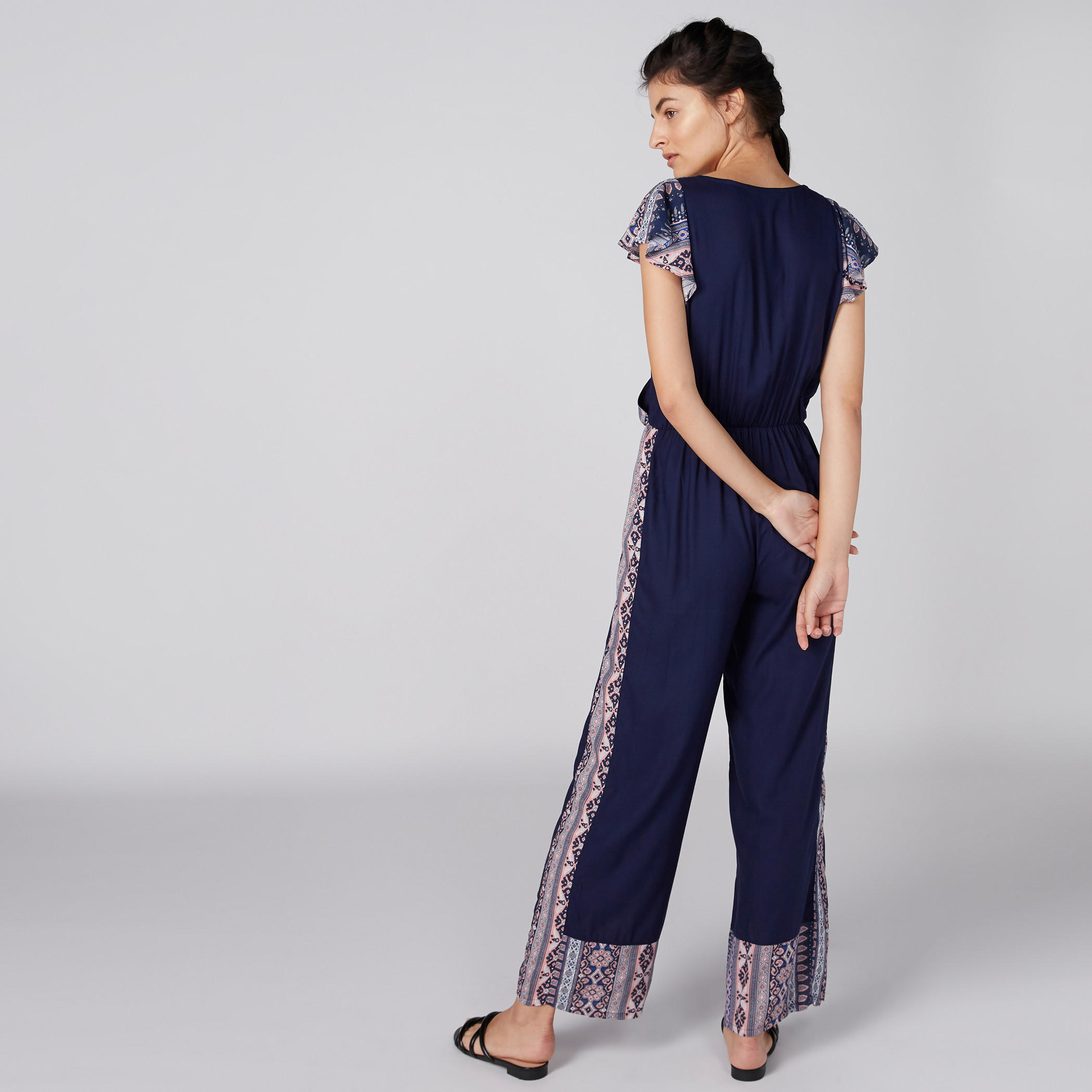 أفرول بياقة V وأكمام واسعة وطبعات-women-clothing-nightwear-nighties-image-2