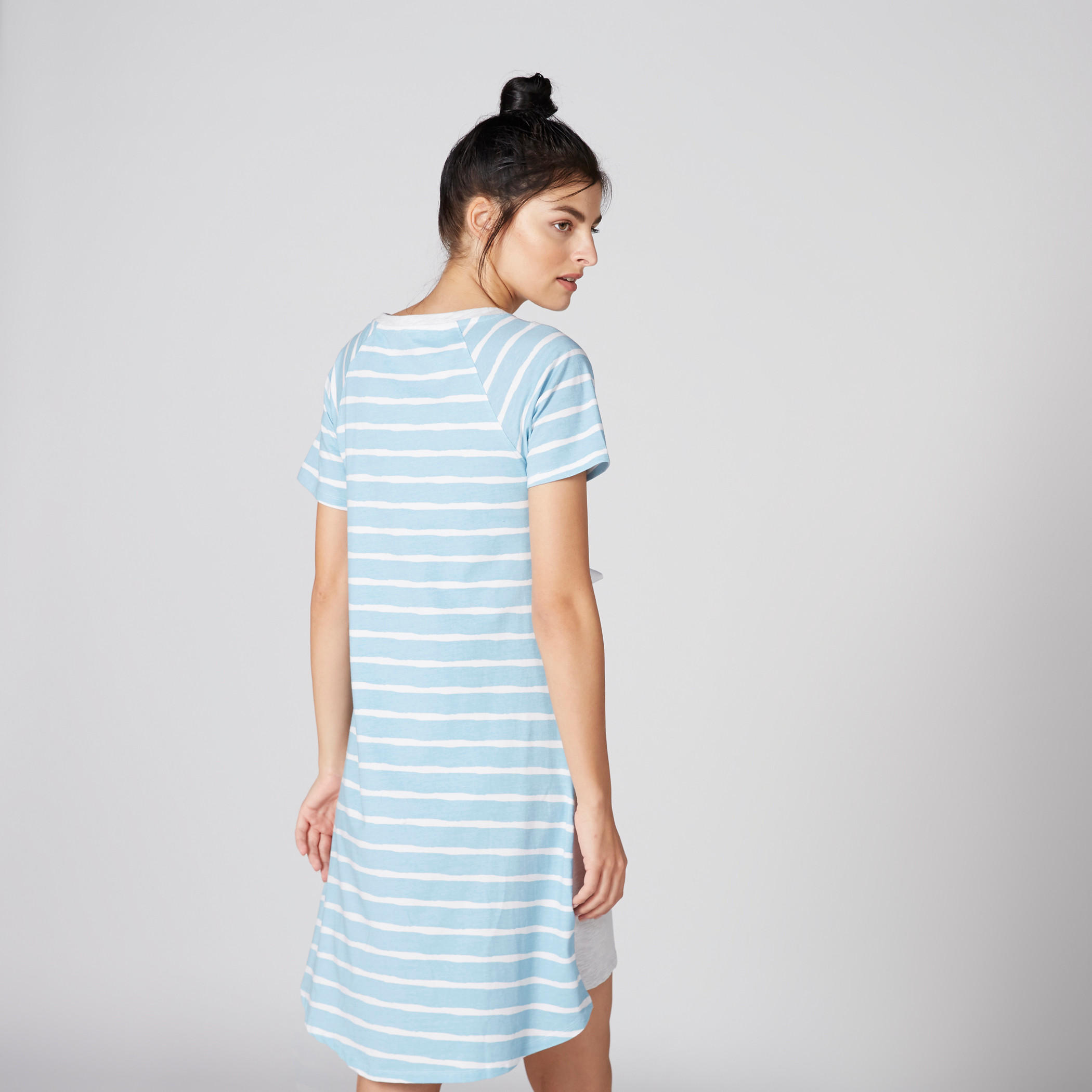 قميص نوم بياقة V وأكمام قصيرة وطبعات-women-clothing-nightwear-nighties-image-2