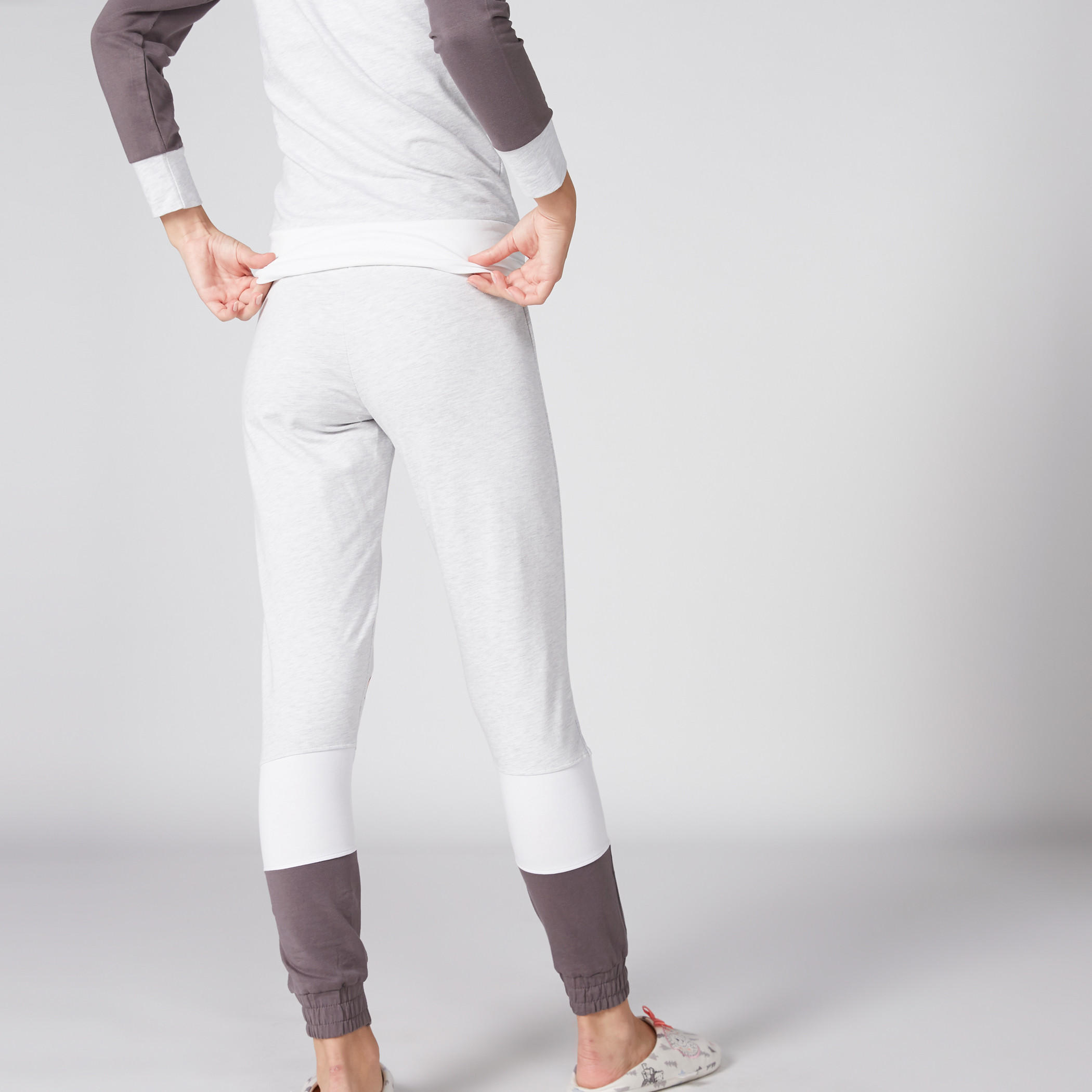 بنطال رياضي بخصر مطّاطي وطبعات سنوبي-women-clothing-nightwear-pyjamas-bottoms-image-2