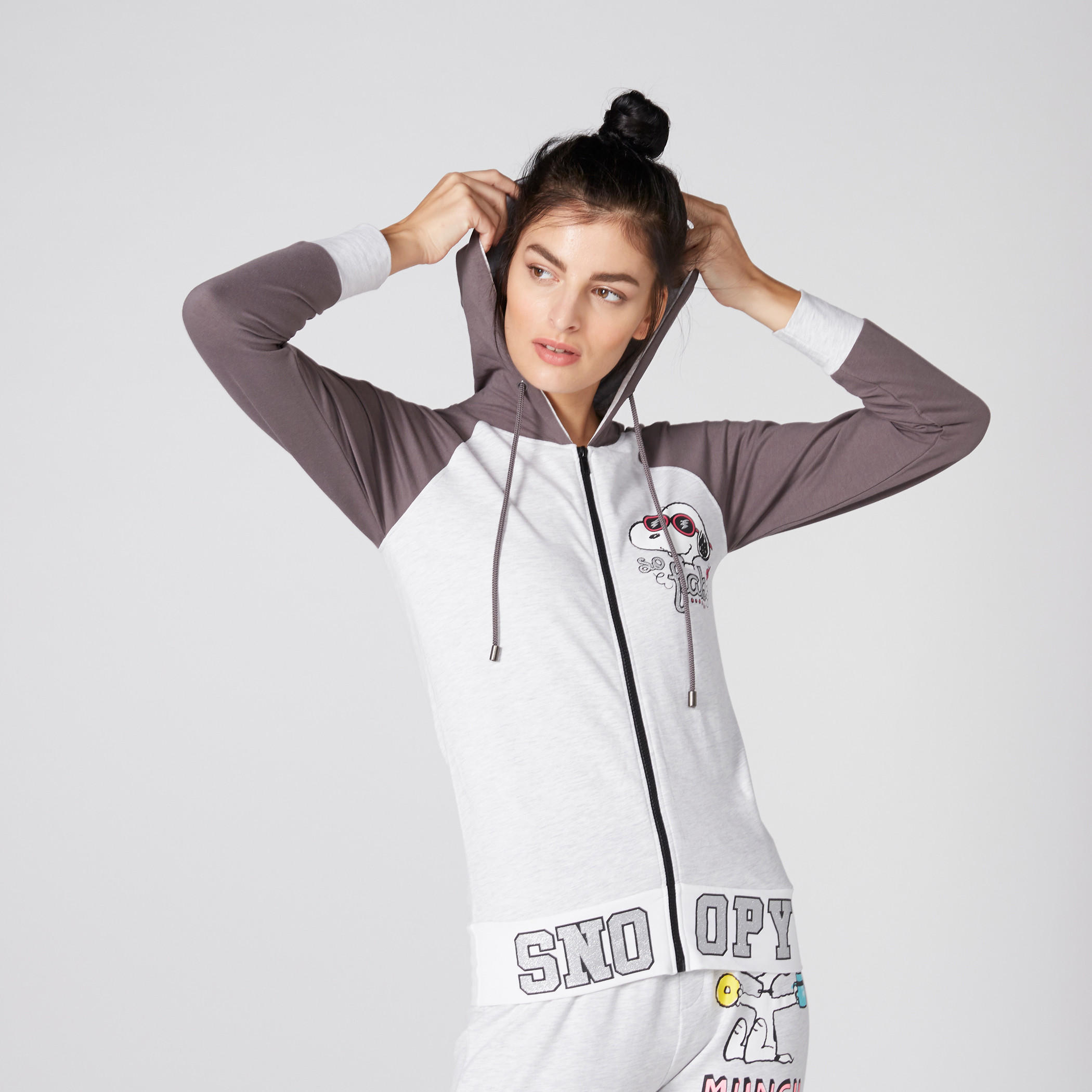 جاكيت بقبعة وسحاب إغلاق وطبعات سنوبي-women-clothing-nightwear-pyjamas-tops-image-2
