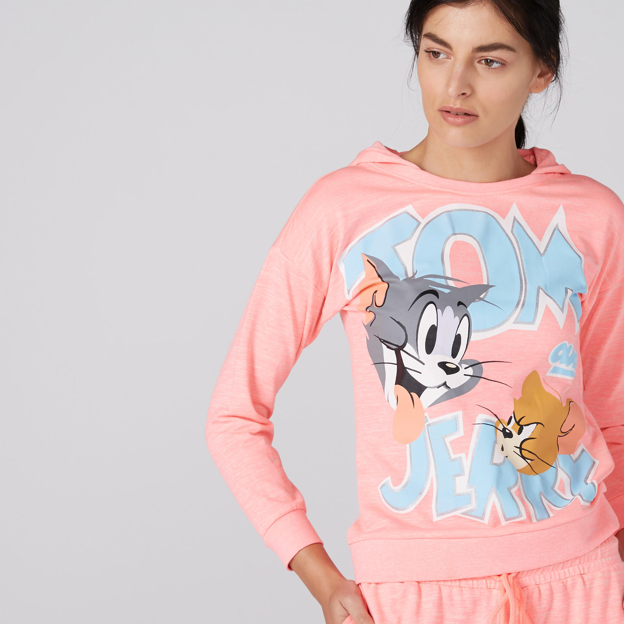 سويت شيرت بأكمام طويلة وقبعة وطبعات توم أند جيري-women-clothing-nightwear-pyjamas-tops-image-4