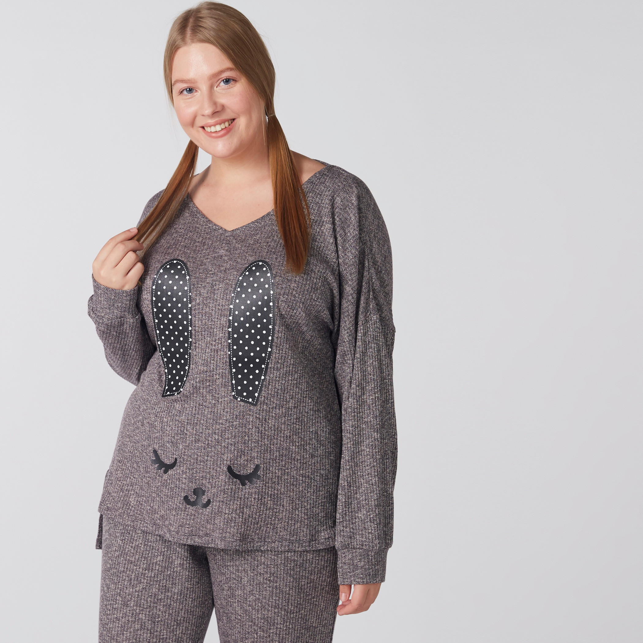 طقم بنطال بيجاما وبلوزة بياقة V-women-clothing-nightwear-pyjamas-longsets-image-3