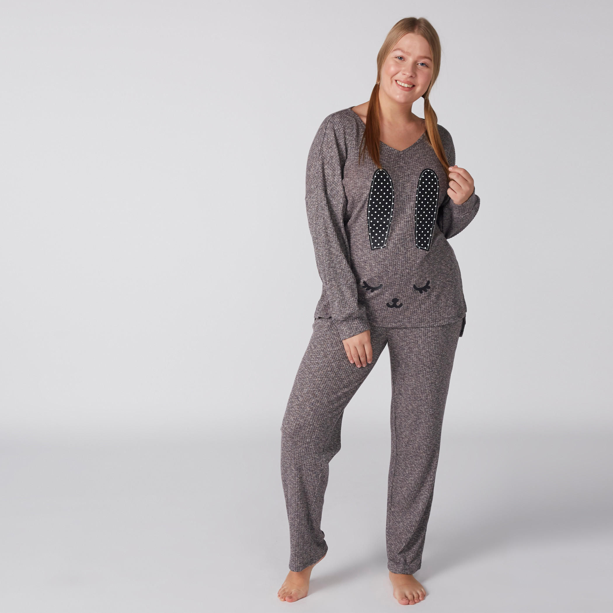طقم بنطال بيجاما وبلوزة بياقة V-women-clothing-nightwear-pyjamas-longsets-image-2