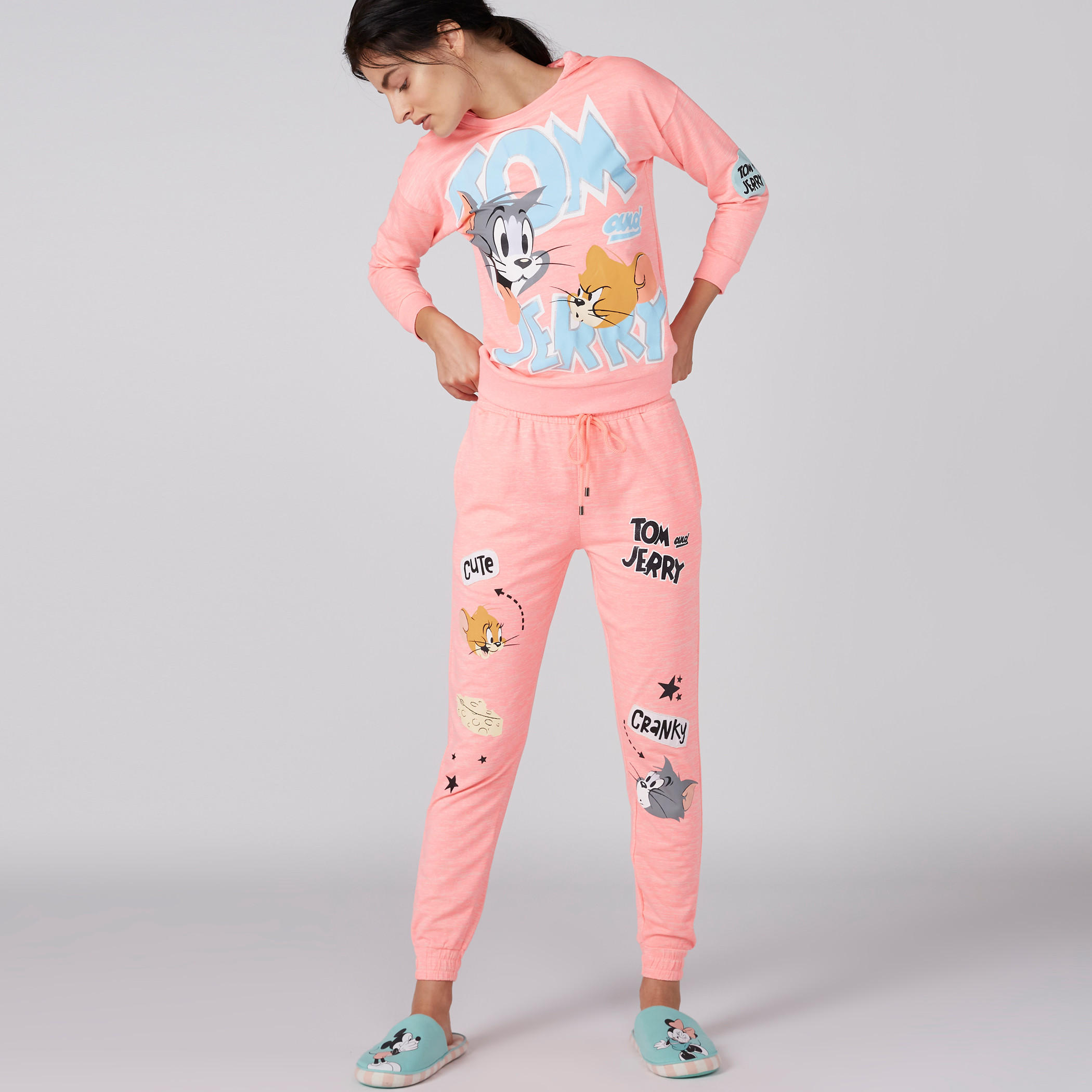 بنطال بيجاما طويل بخصر مطّاطي وطبعات توم أند جيري-women-clothing-nightwear-pyjamas-longsets-image-1