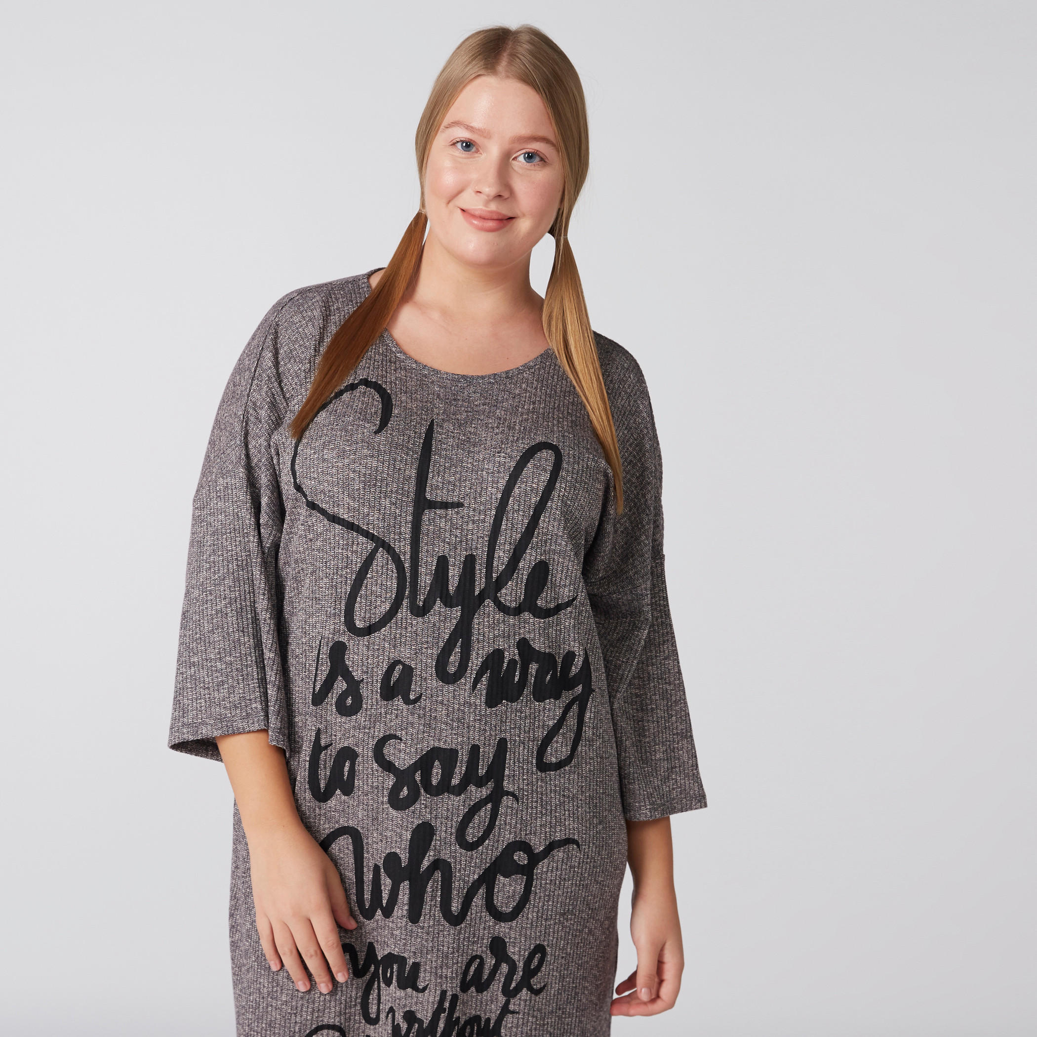 قميص نوم بنقوش وياقة مستديرة وأكمام طويلة-women-clothing-nightwear-nighties-image-2