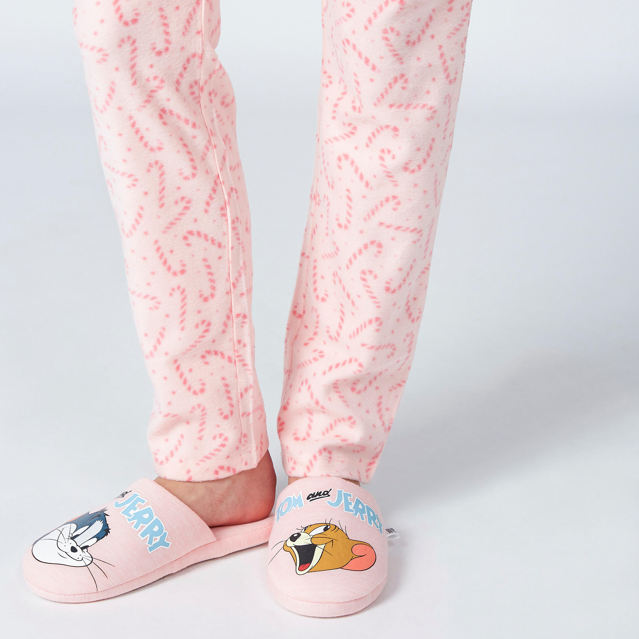 Tom and Jerry Printed Bedroom Slides-women-clothing-nightwear-bedroomslippers-image-2